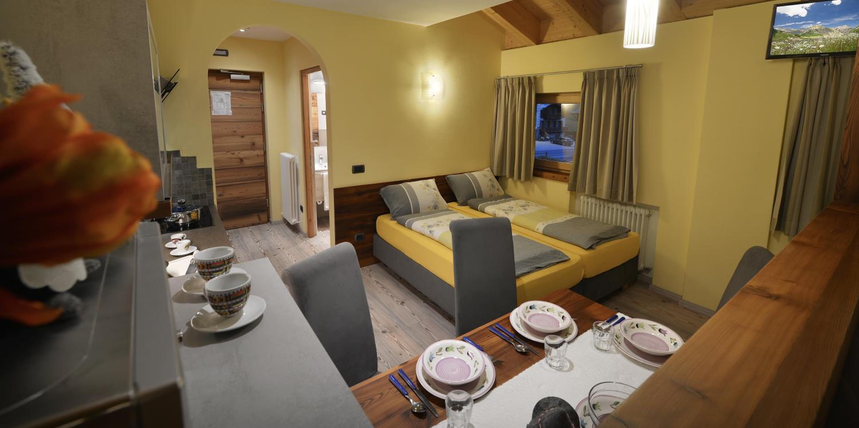 Deluxe Suite - Photo 3