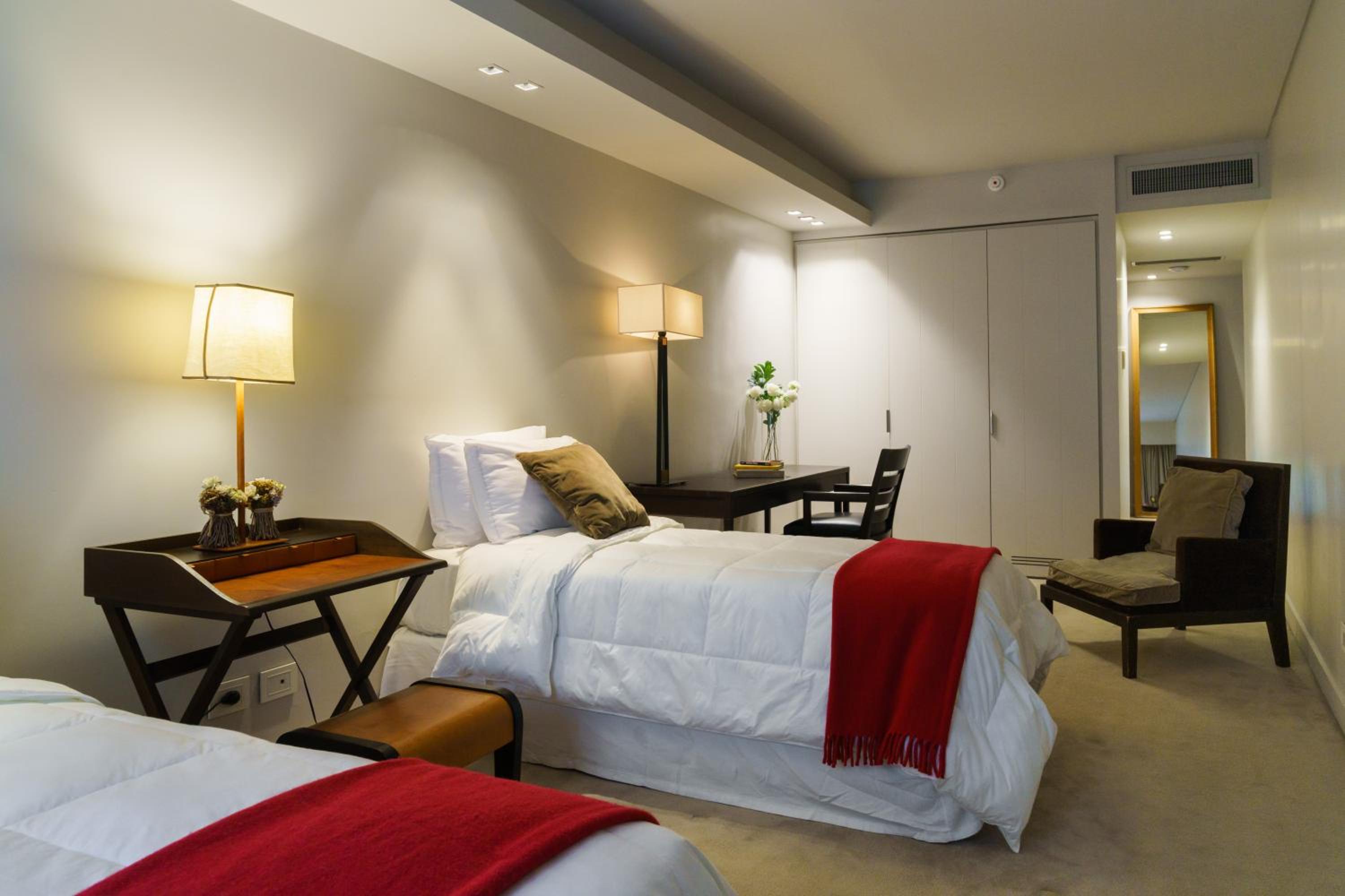 Standard Twin Room photo 2