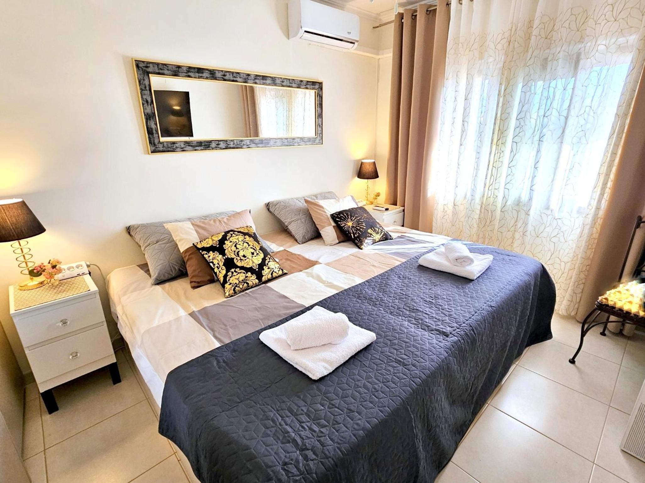 Apartamento de Lujo de una Habitación con Vista al Mar