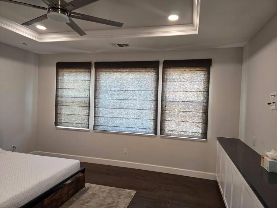 Four-Bedroom House photo 1