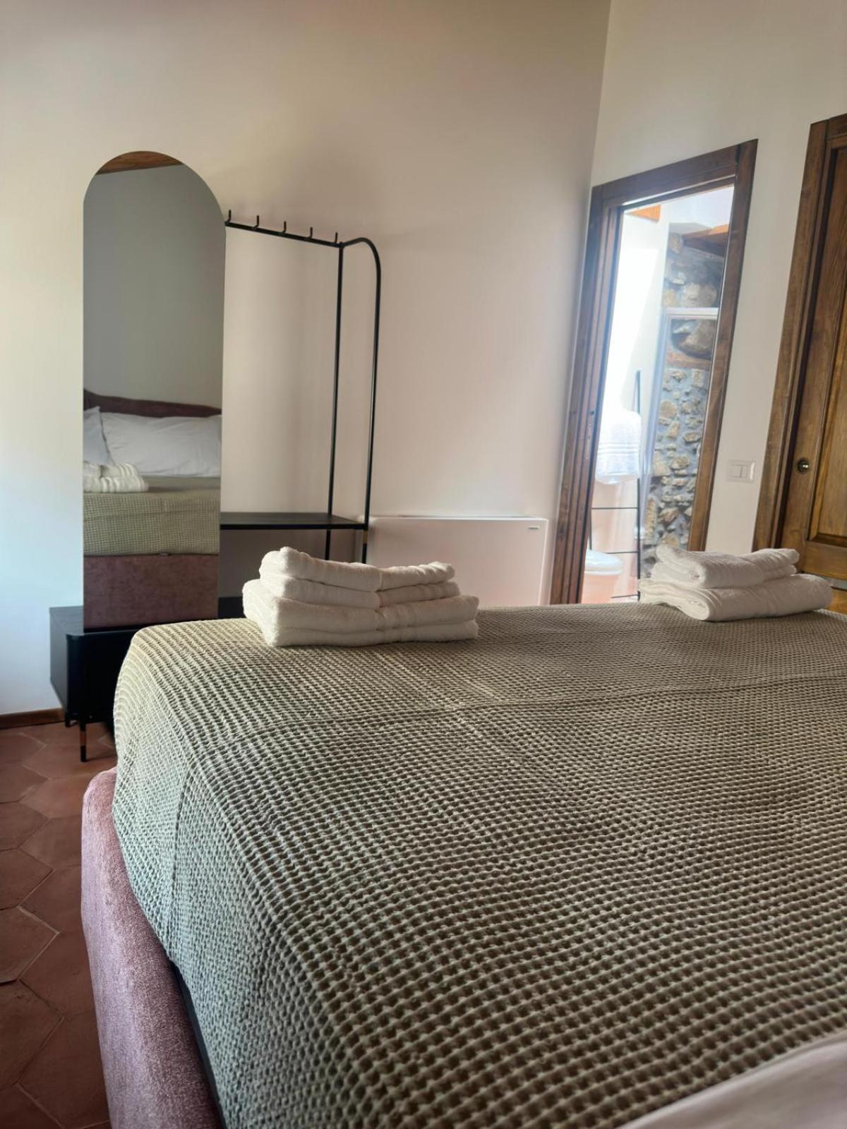 Double Room with Private Bathroom photo 3