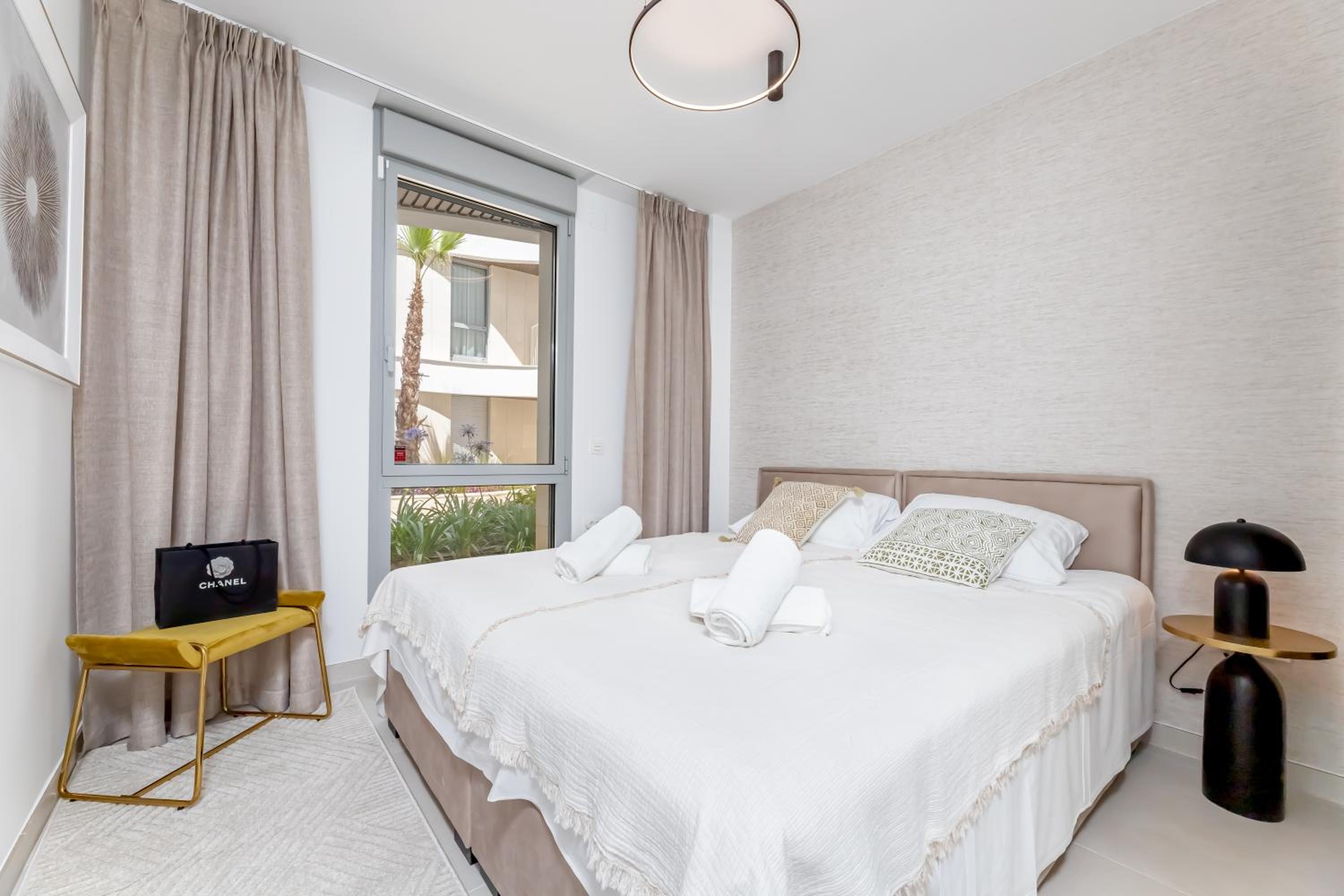Apartamento de Dos Habitaciones con Terraza