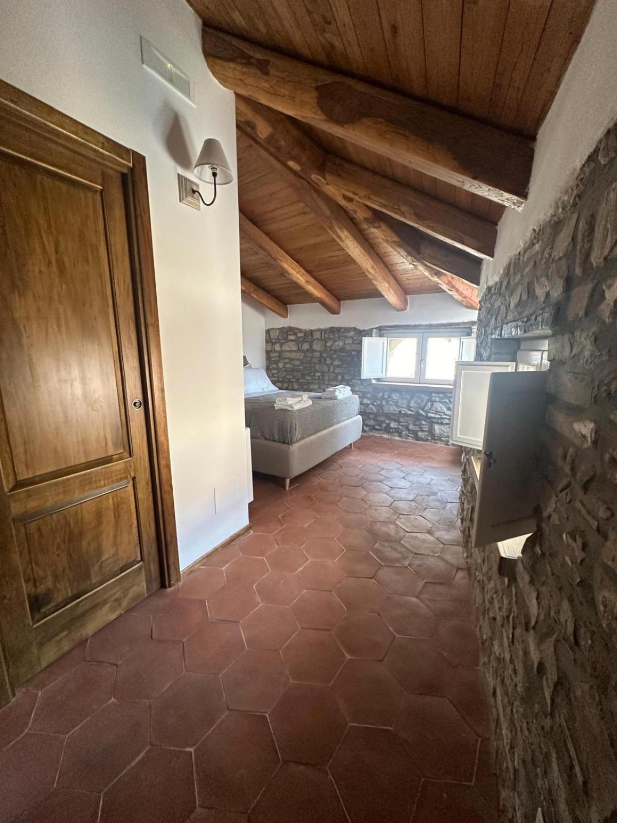 Double Room with Private Bathroom photo 2