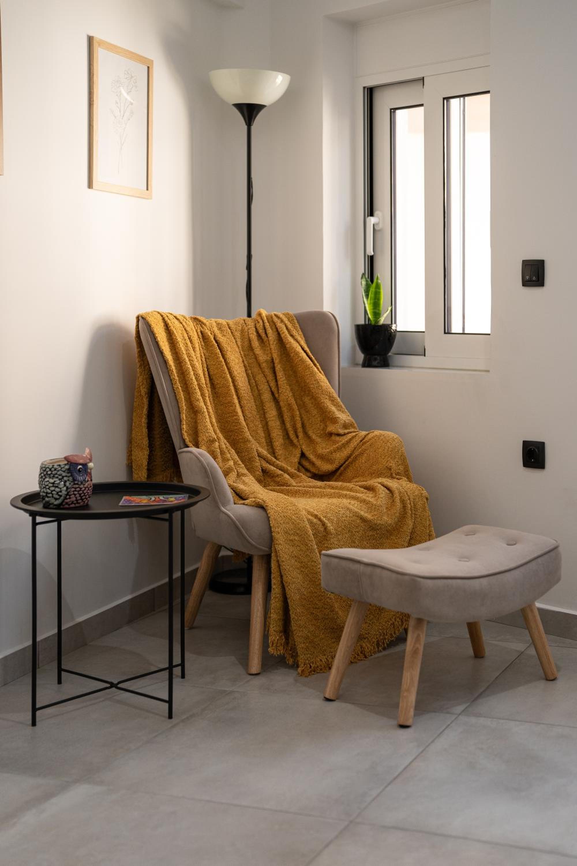One-Bedroom Apartment