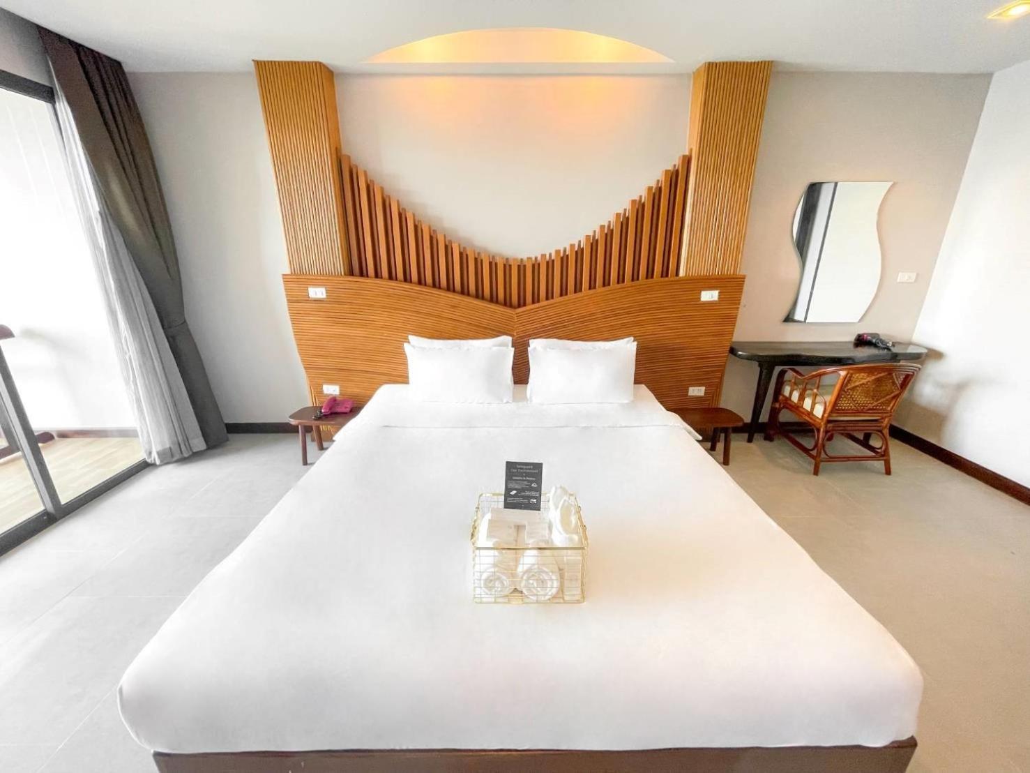 Deluxe Sea View - Photo 1