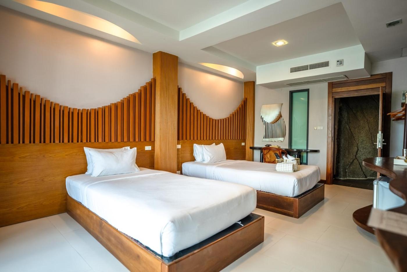 Deluxe FAMILY Sea View - Photo 1