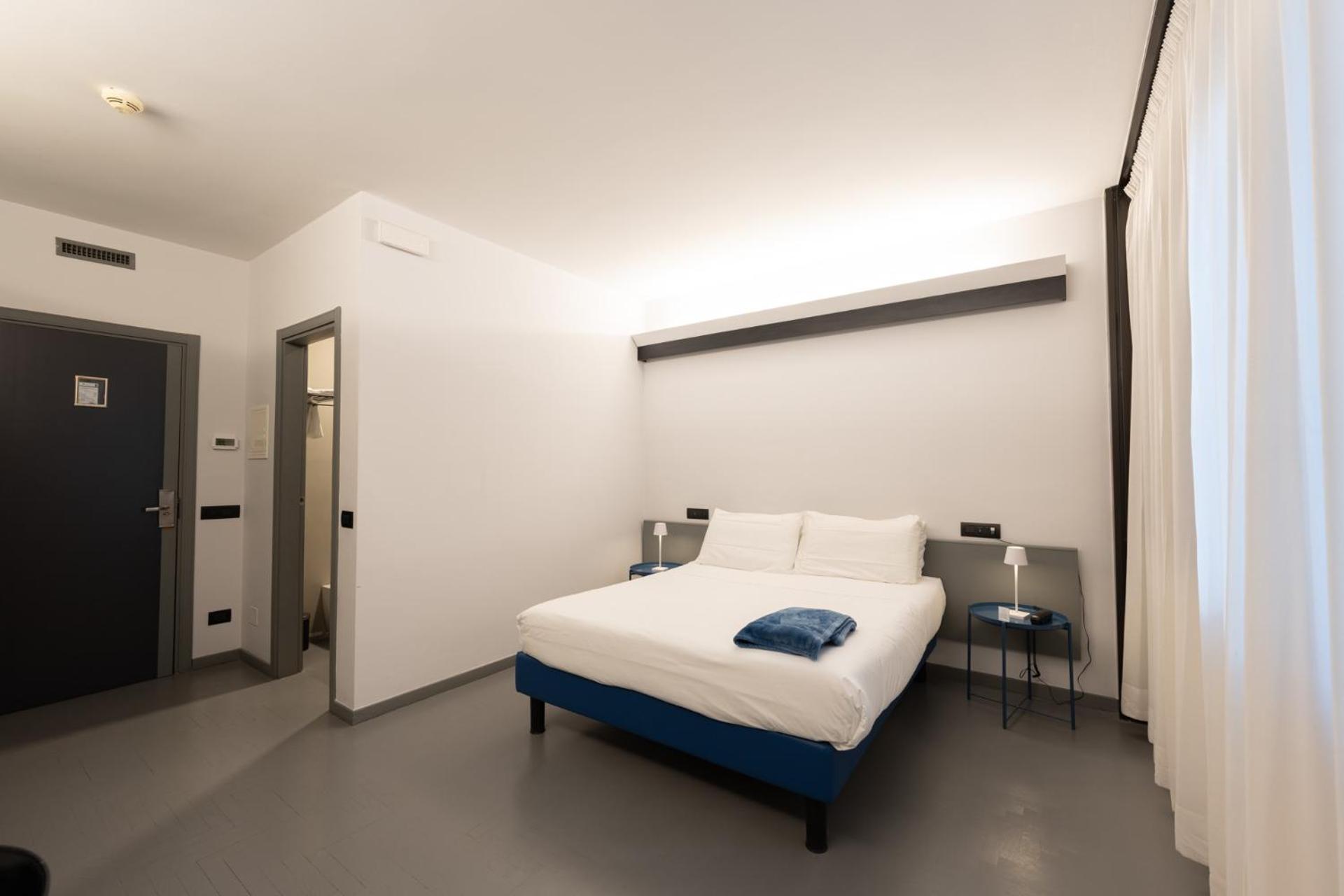 Deluxe Double Room - Photo 1
