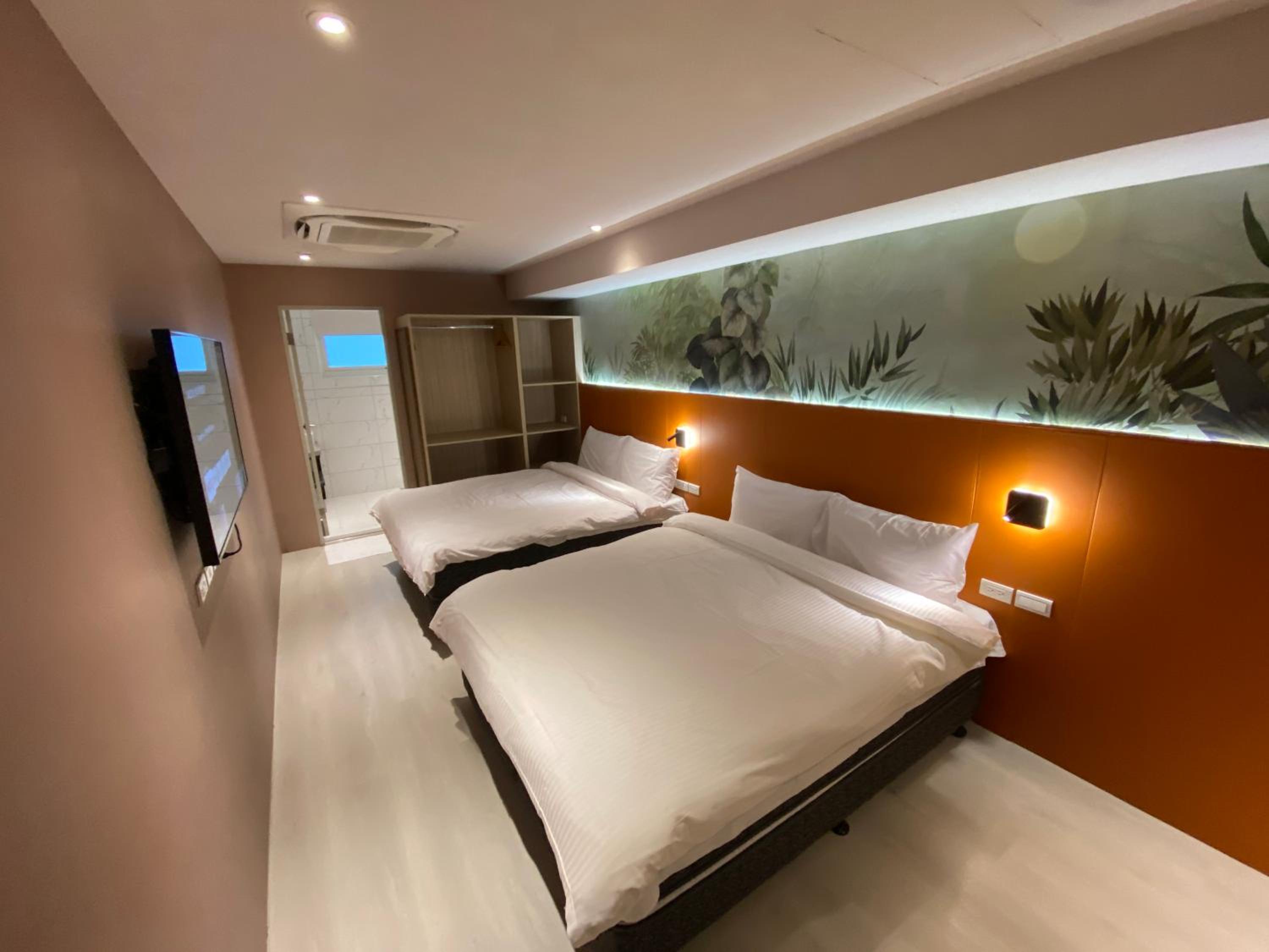 Quadruple Room with Bath