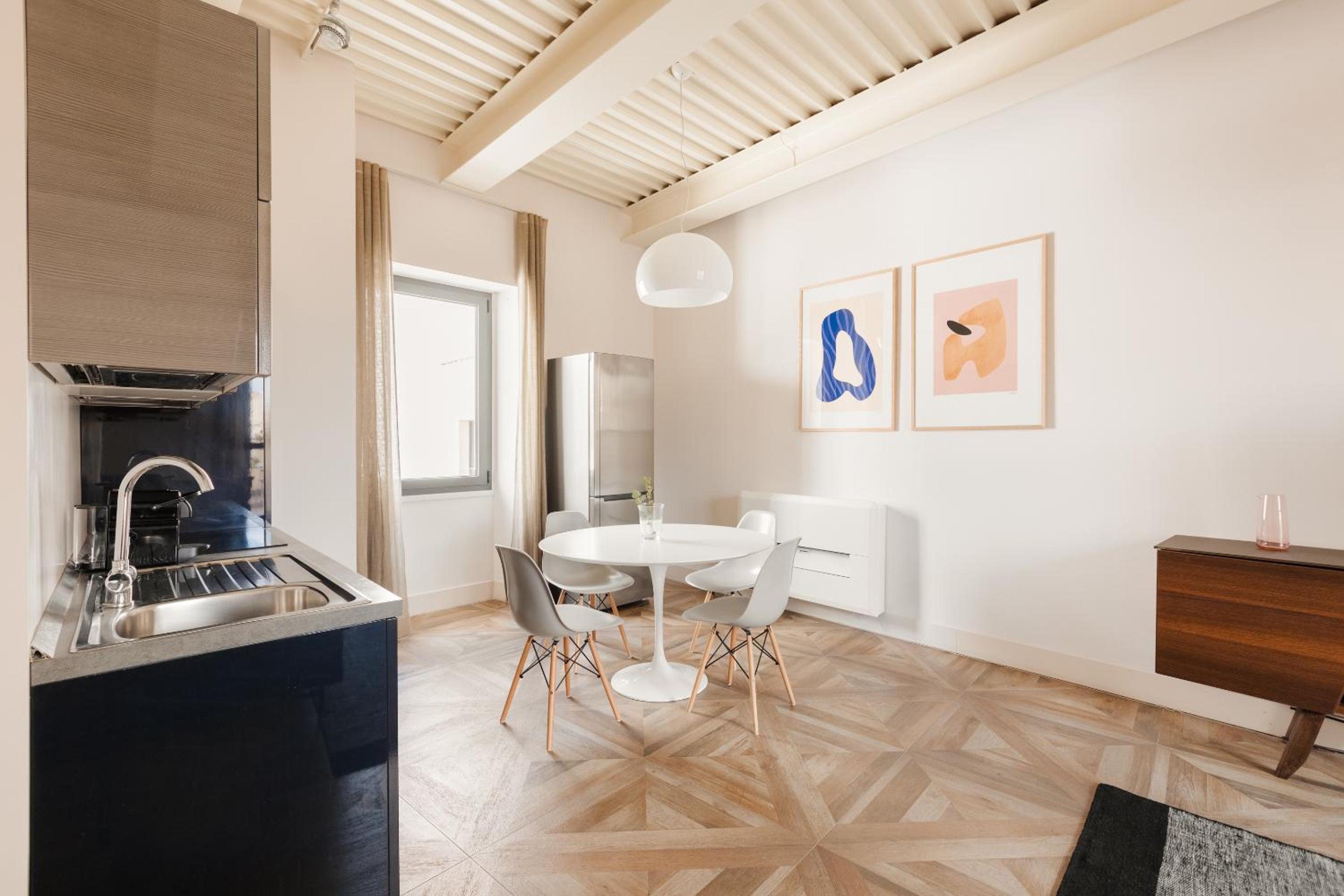 One-Bedroom Apartment With Terrace photo 2