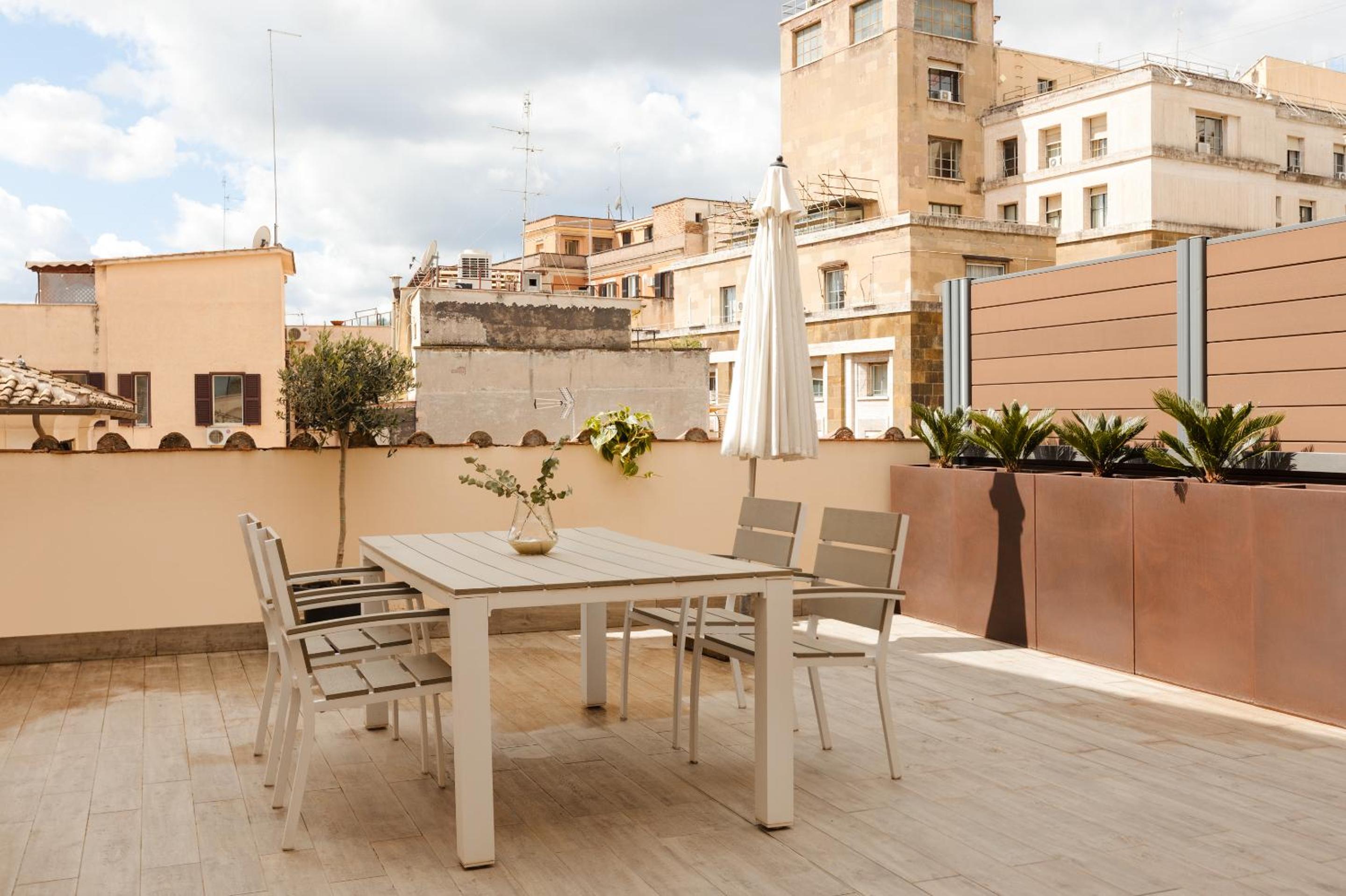 One-Bedroom Apartment With Terrace photo 2