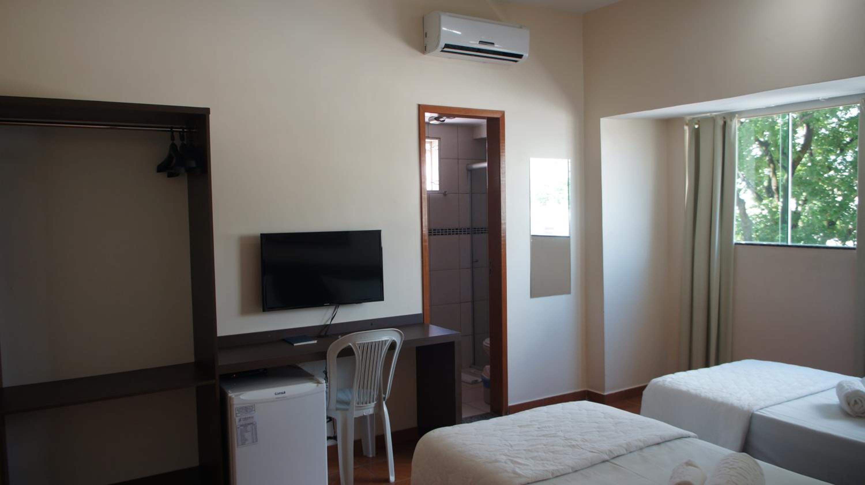 Pinheiros Hotel — Double or Twin Room with Air Conditioning