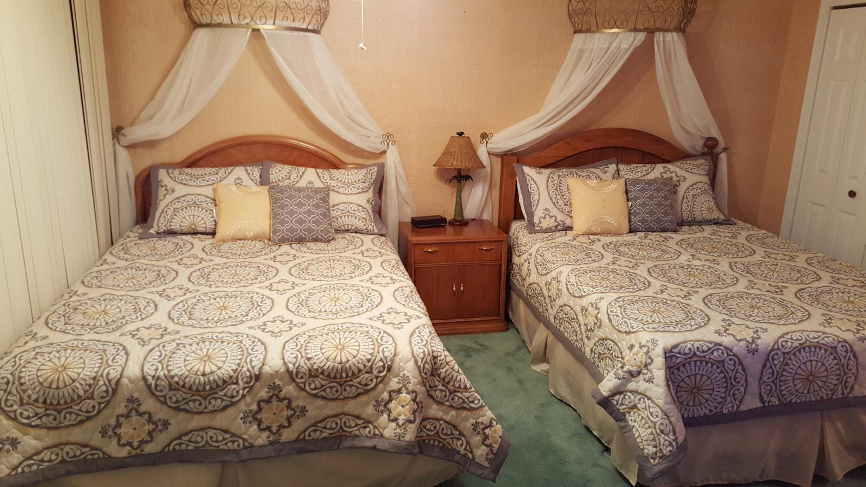 Two-Bedroom Apartment with Lake View