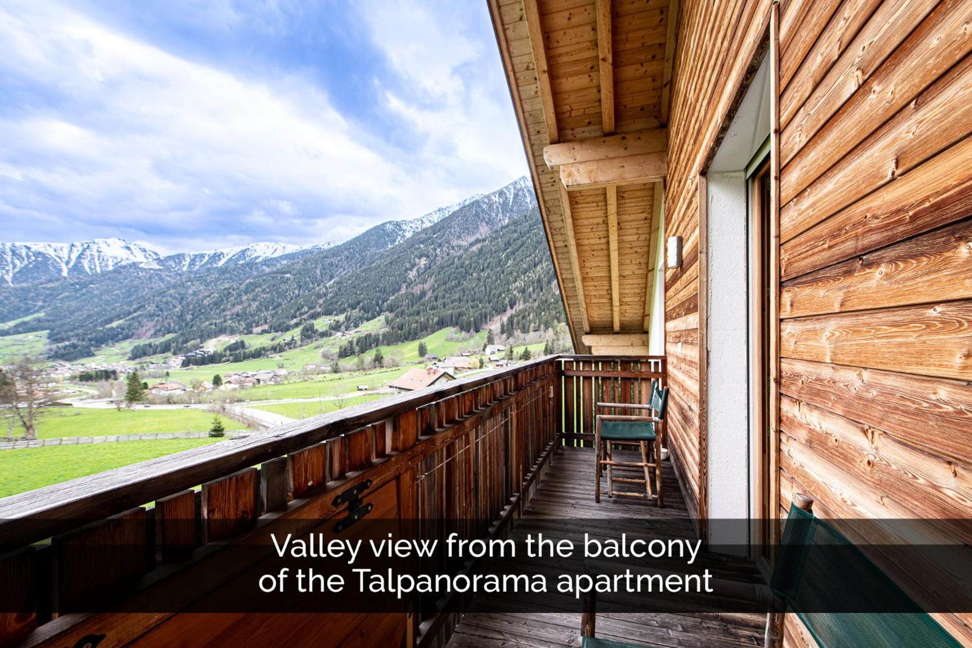 Studio with Balcony - Attic