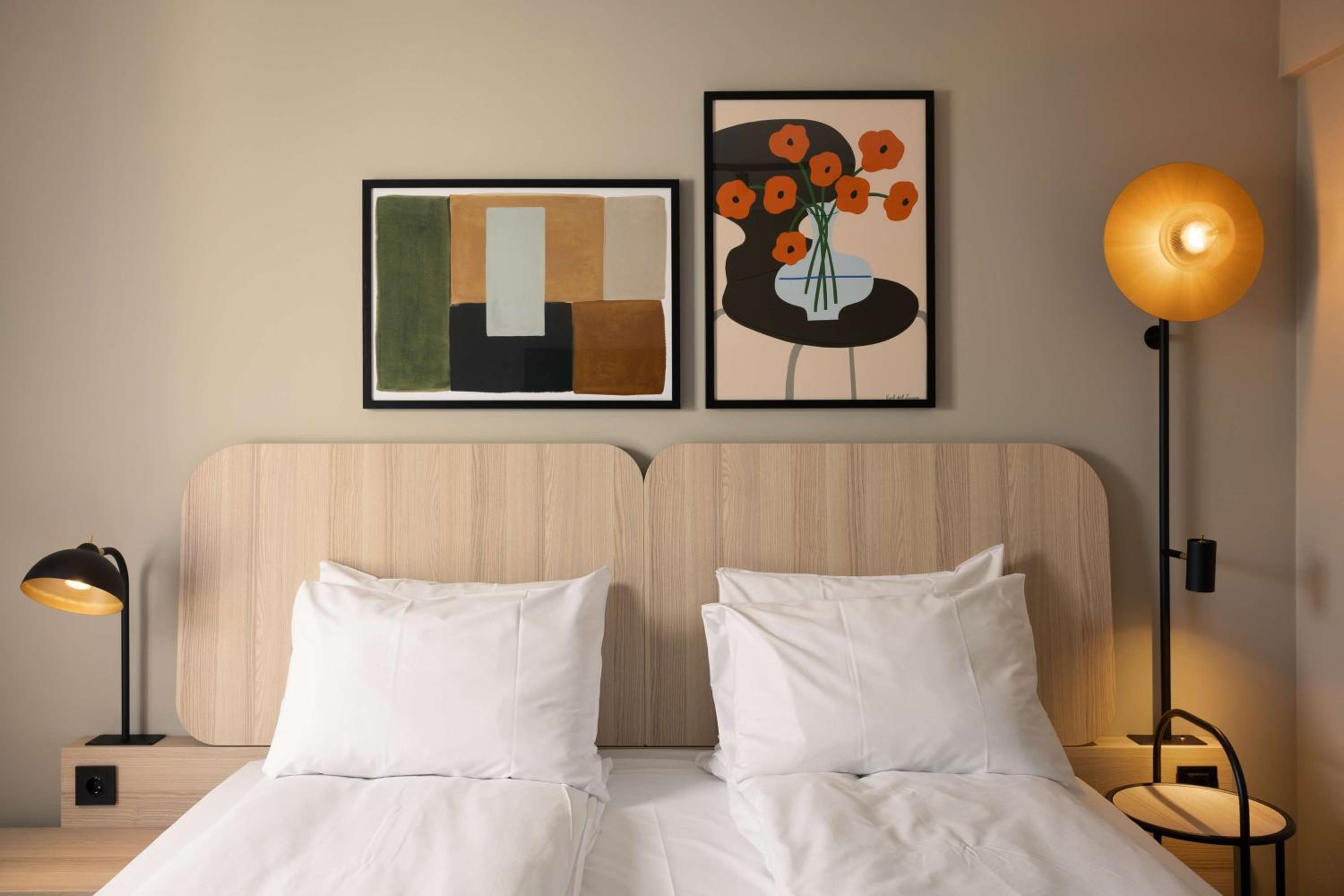 Standard Twin Room - Photo 1