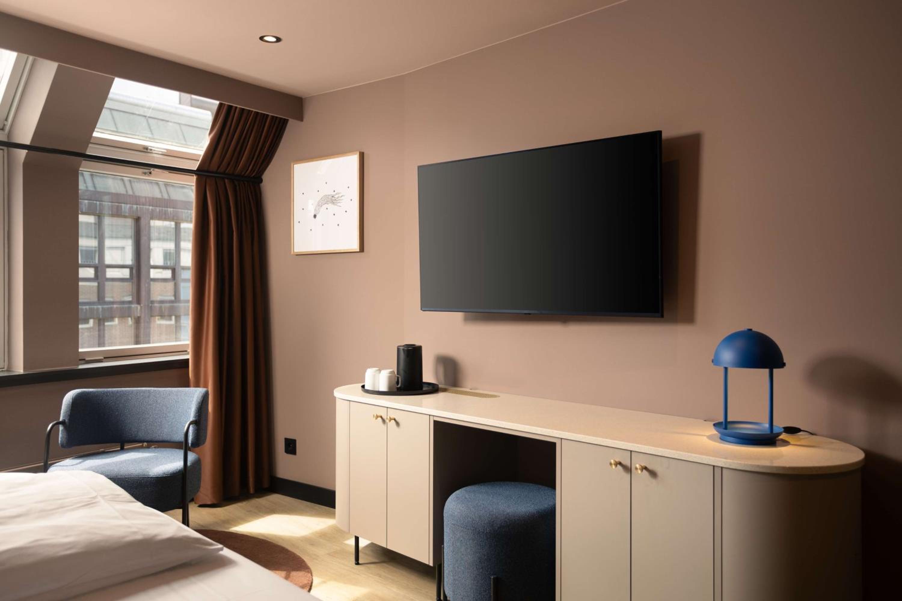 Superior King Room - Photo 4