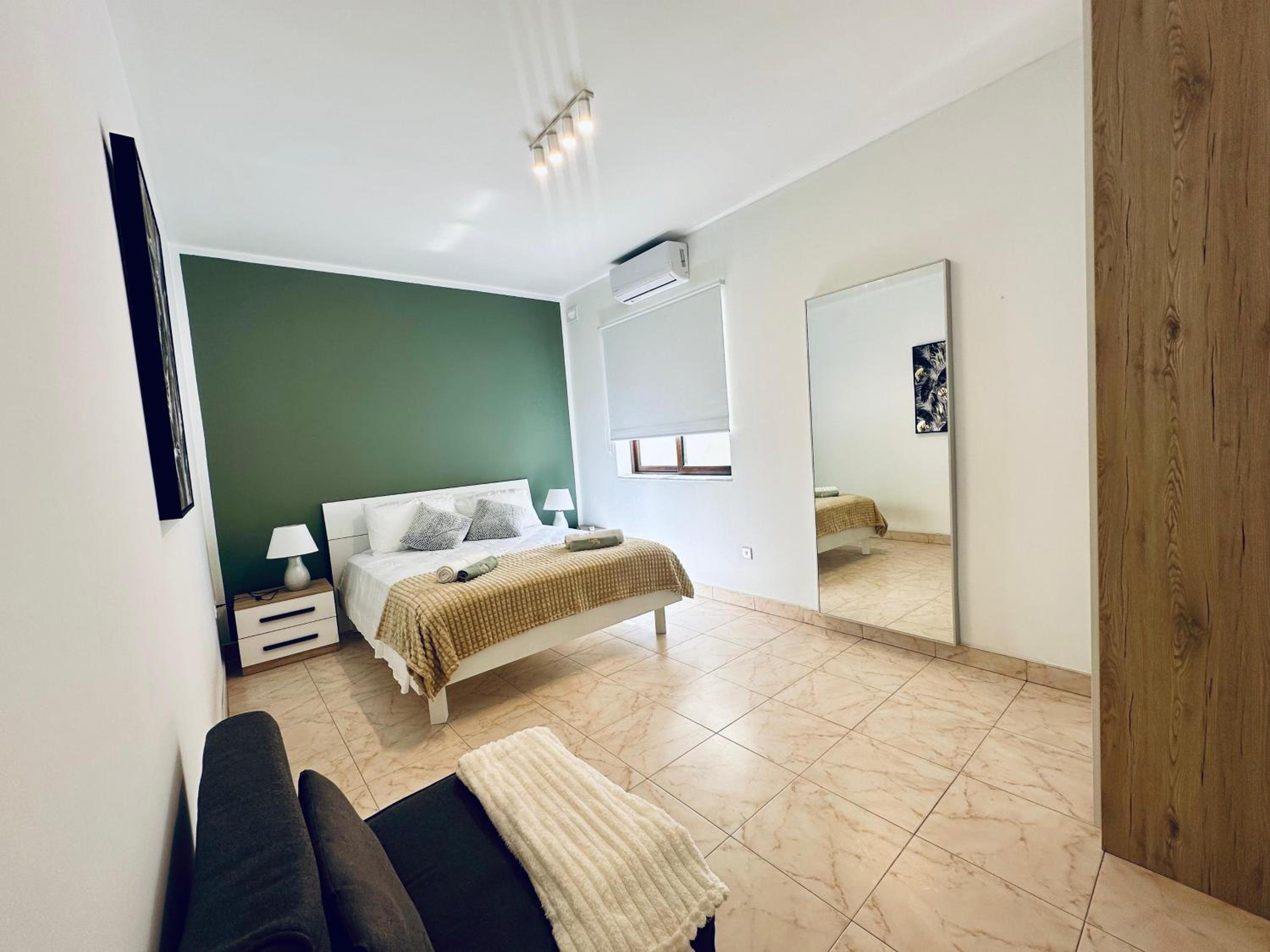 Apartment photo 2
