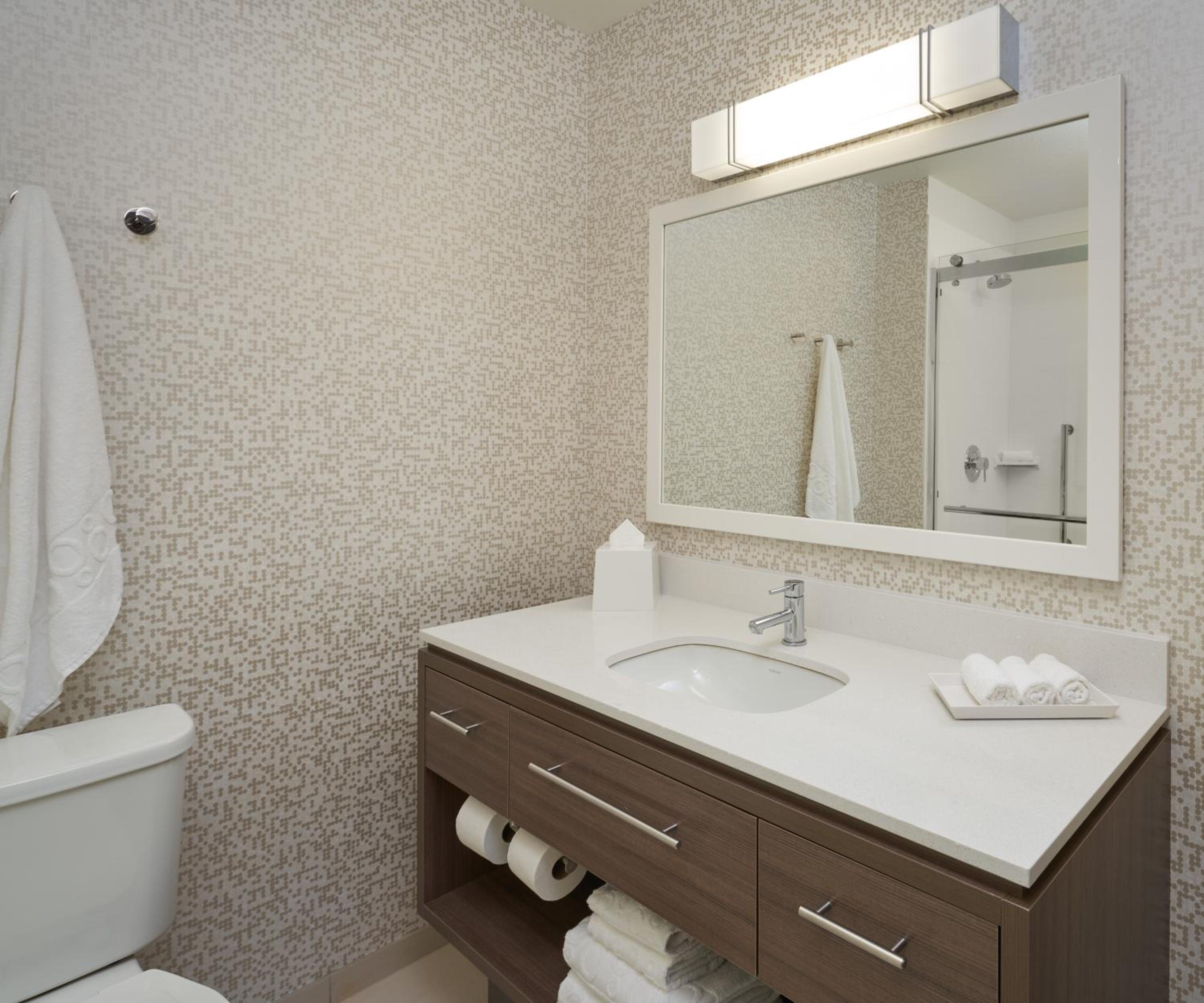 King Studio Suite - Hearing Access/Non-Smoking - Photo 3