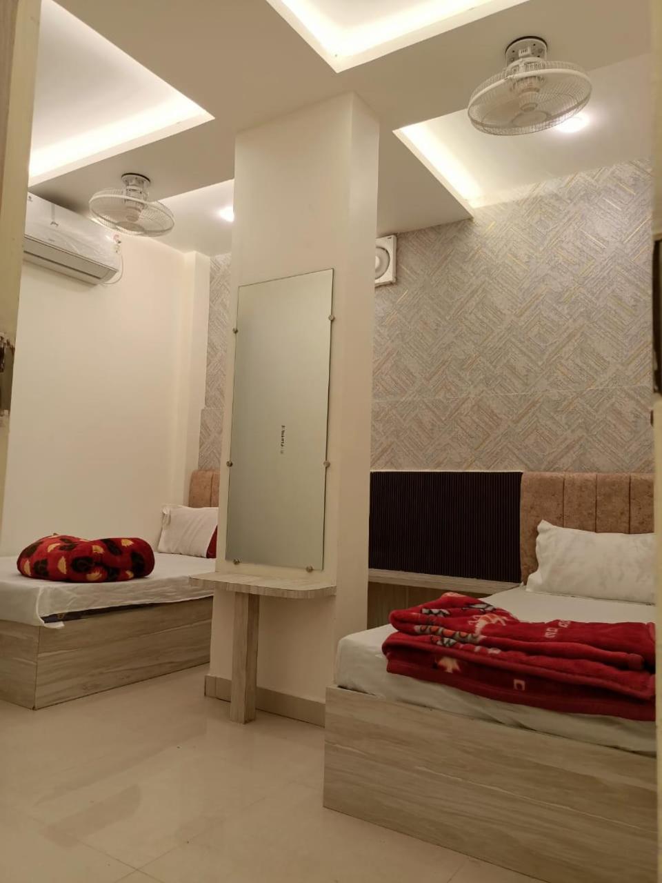 Double Room with Extra Bed photo 2