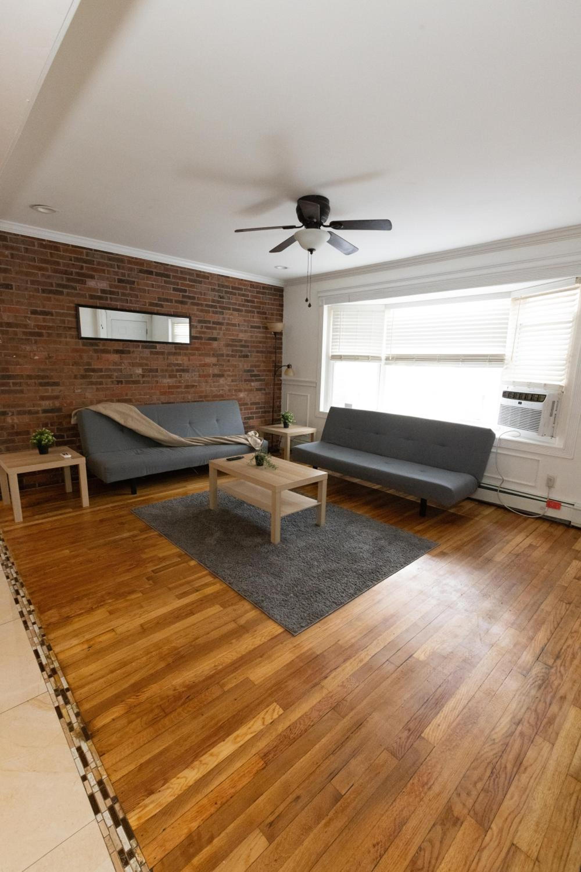 Three-Bedroom Apartment photo 1