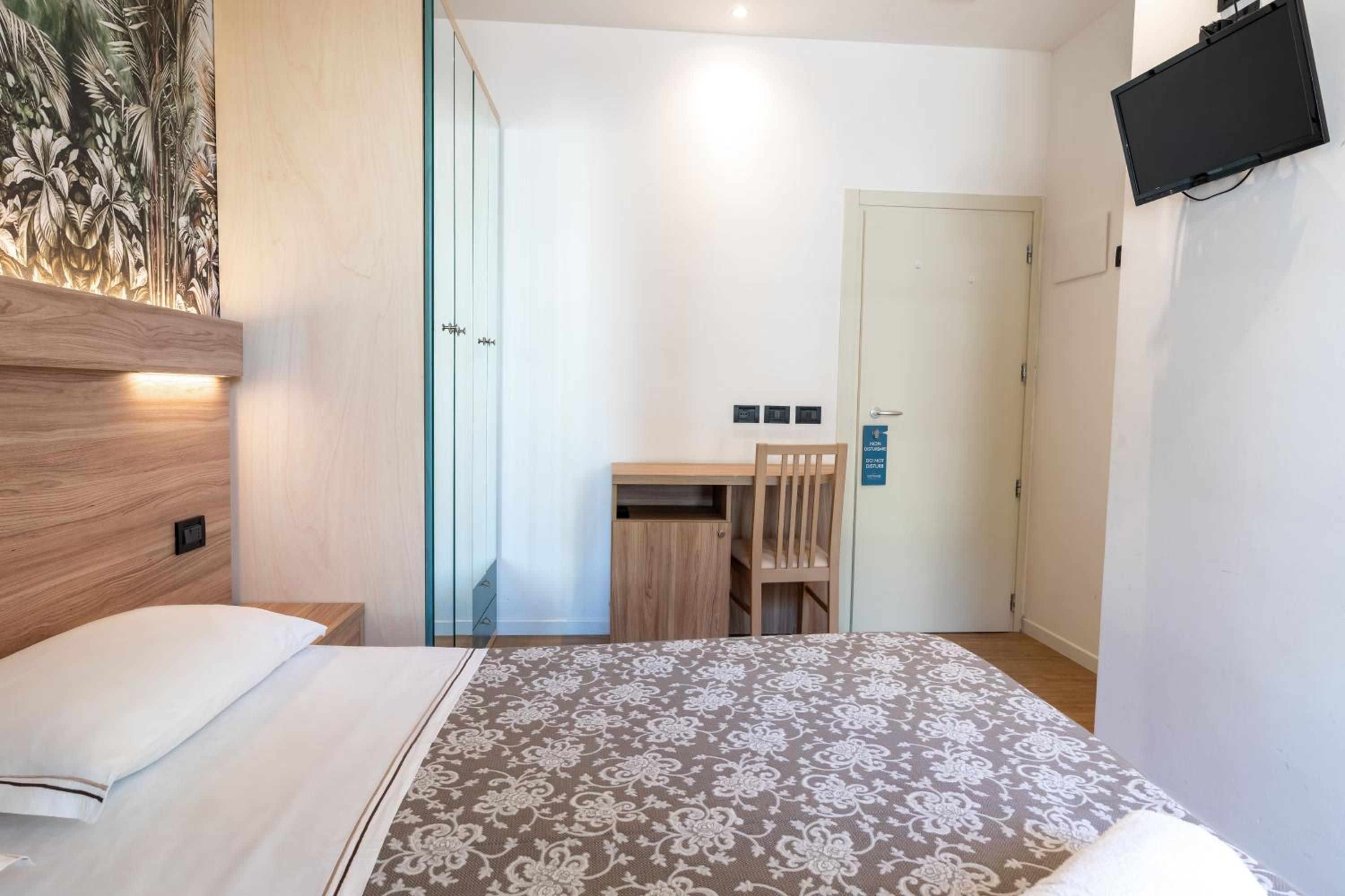 Double or Twin Room with Terrace photo 1