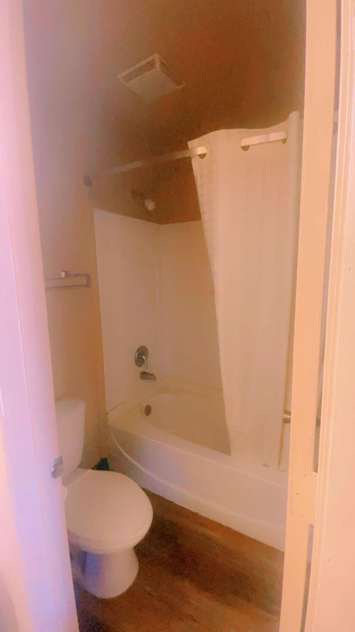 Single Room photo 3