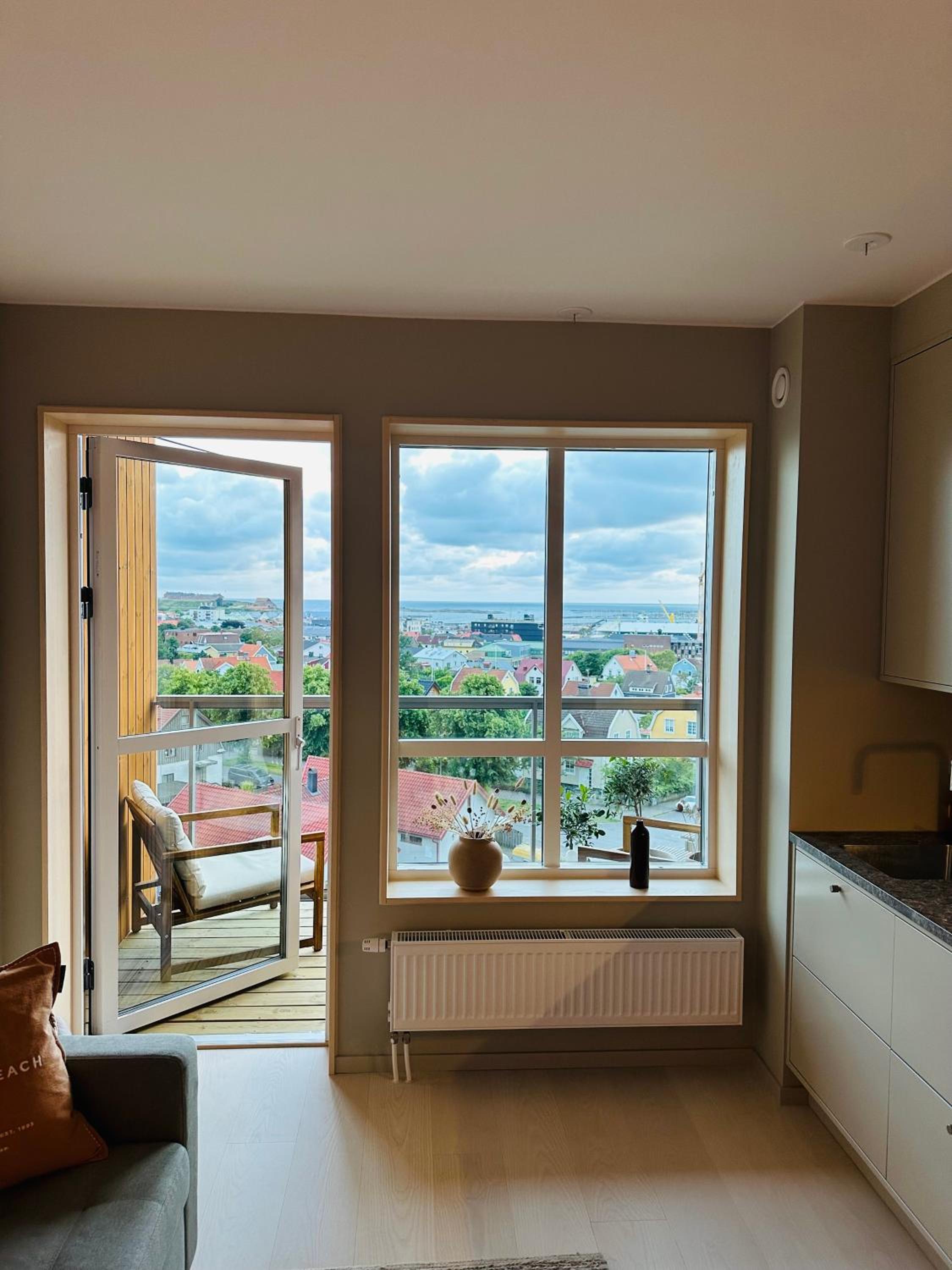 One-Bedroom Apartment photo 2