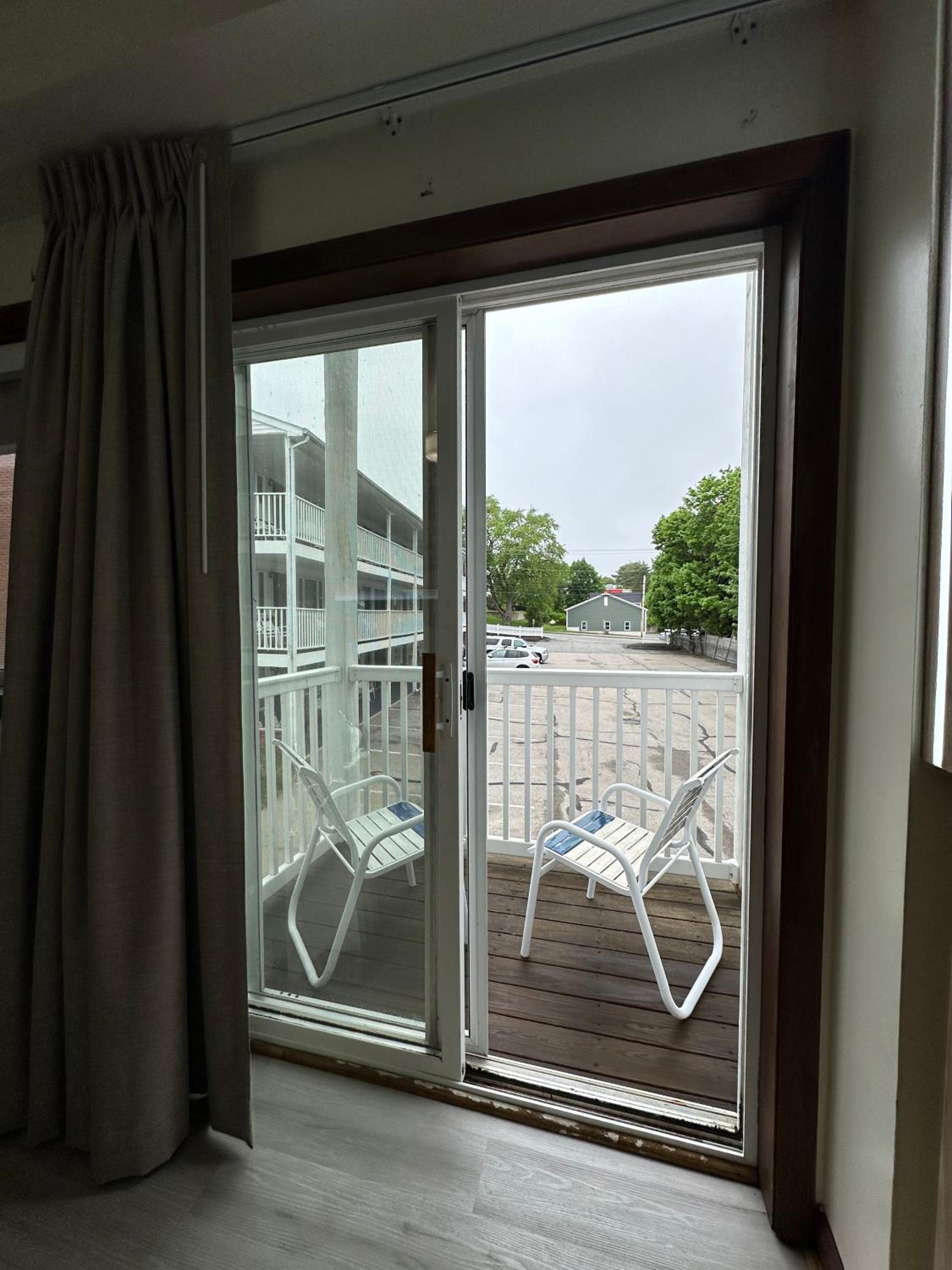 King Room with Balcony photo 2