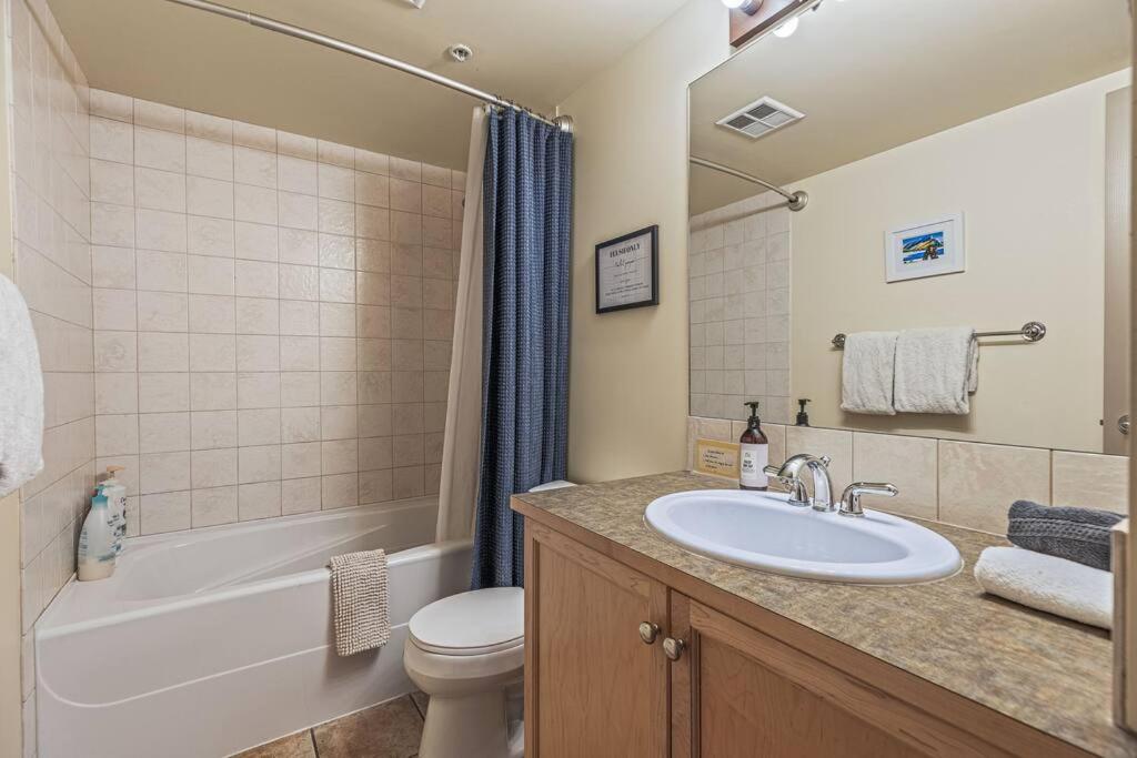 Two-Bedroom Apartment photo 2