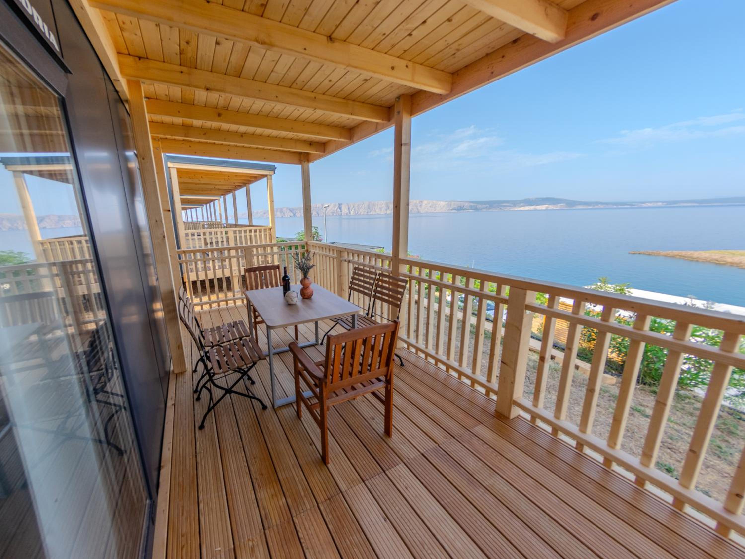 Deluxe Bungalow with Sea View - Photo 19