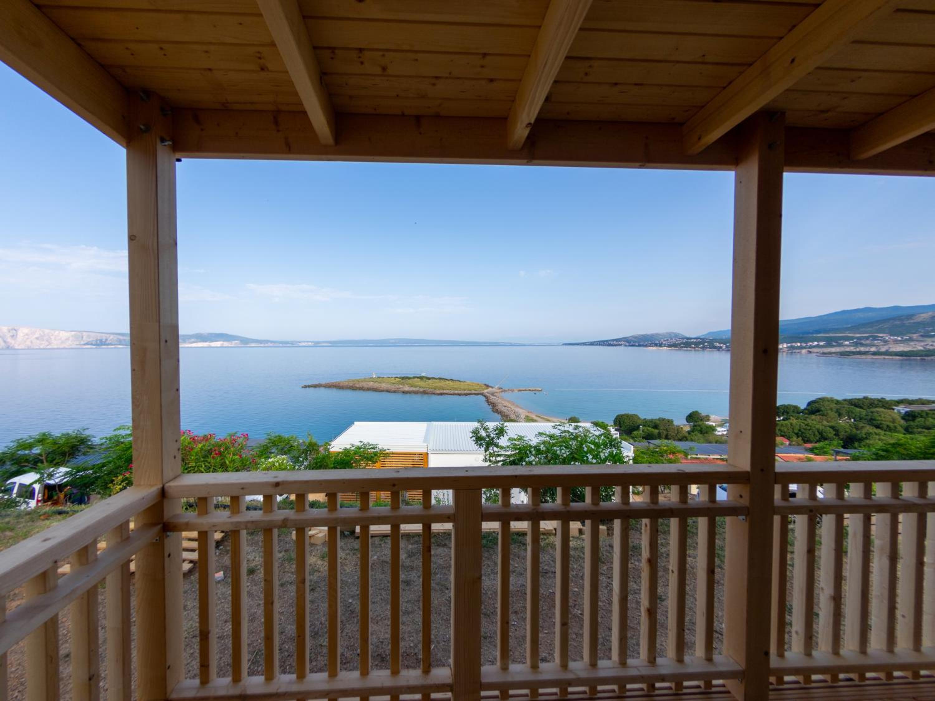 Deluxe Bungalow with Sea View - Photo 8