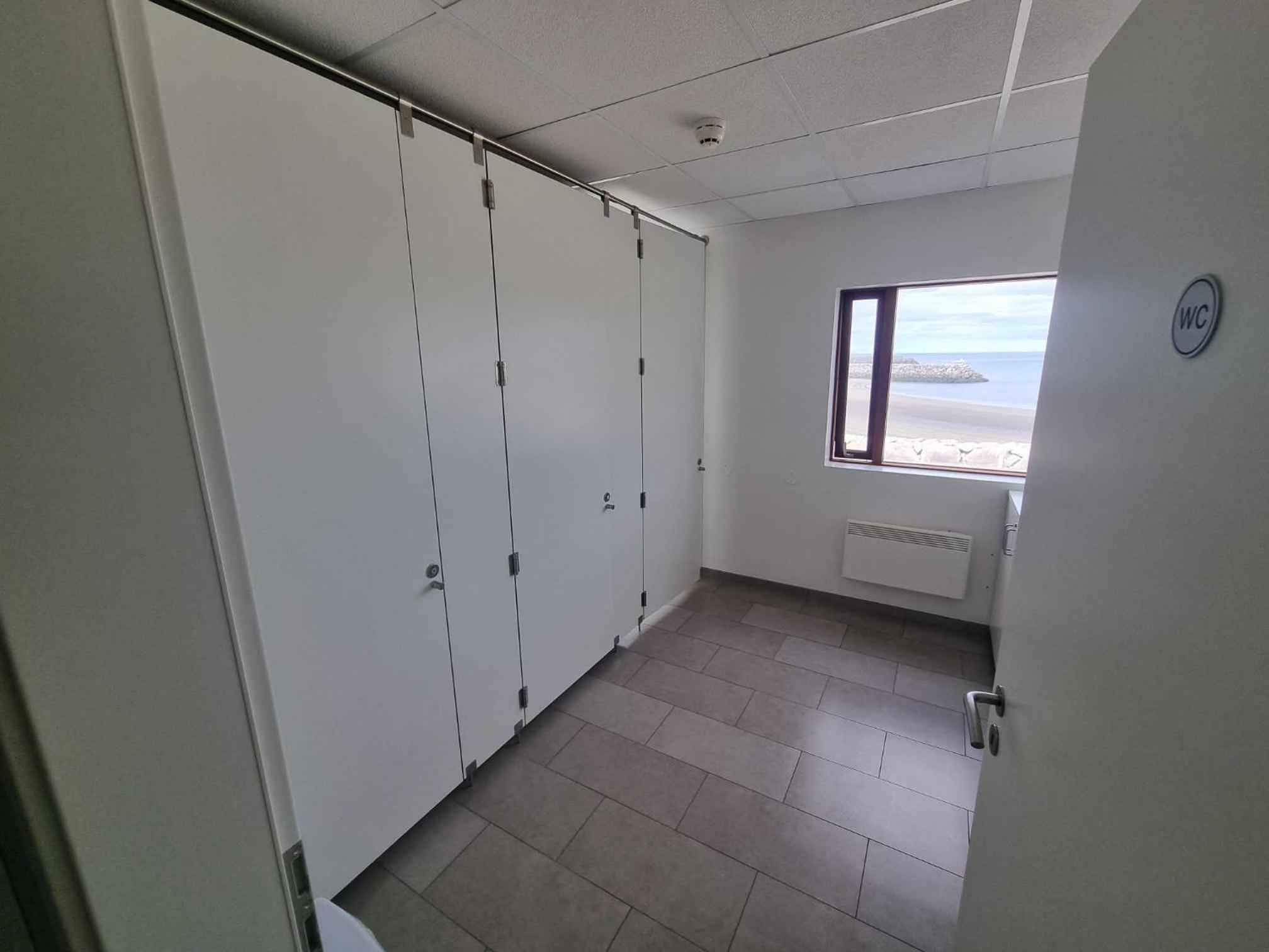 Standard Twin Room with Mountain View - Photo 3