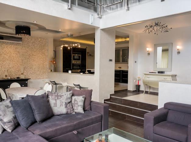 Deluxe Villa