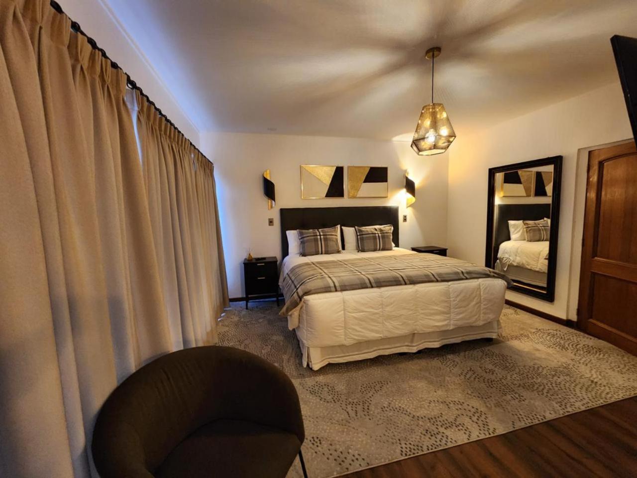 Suite photo 1