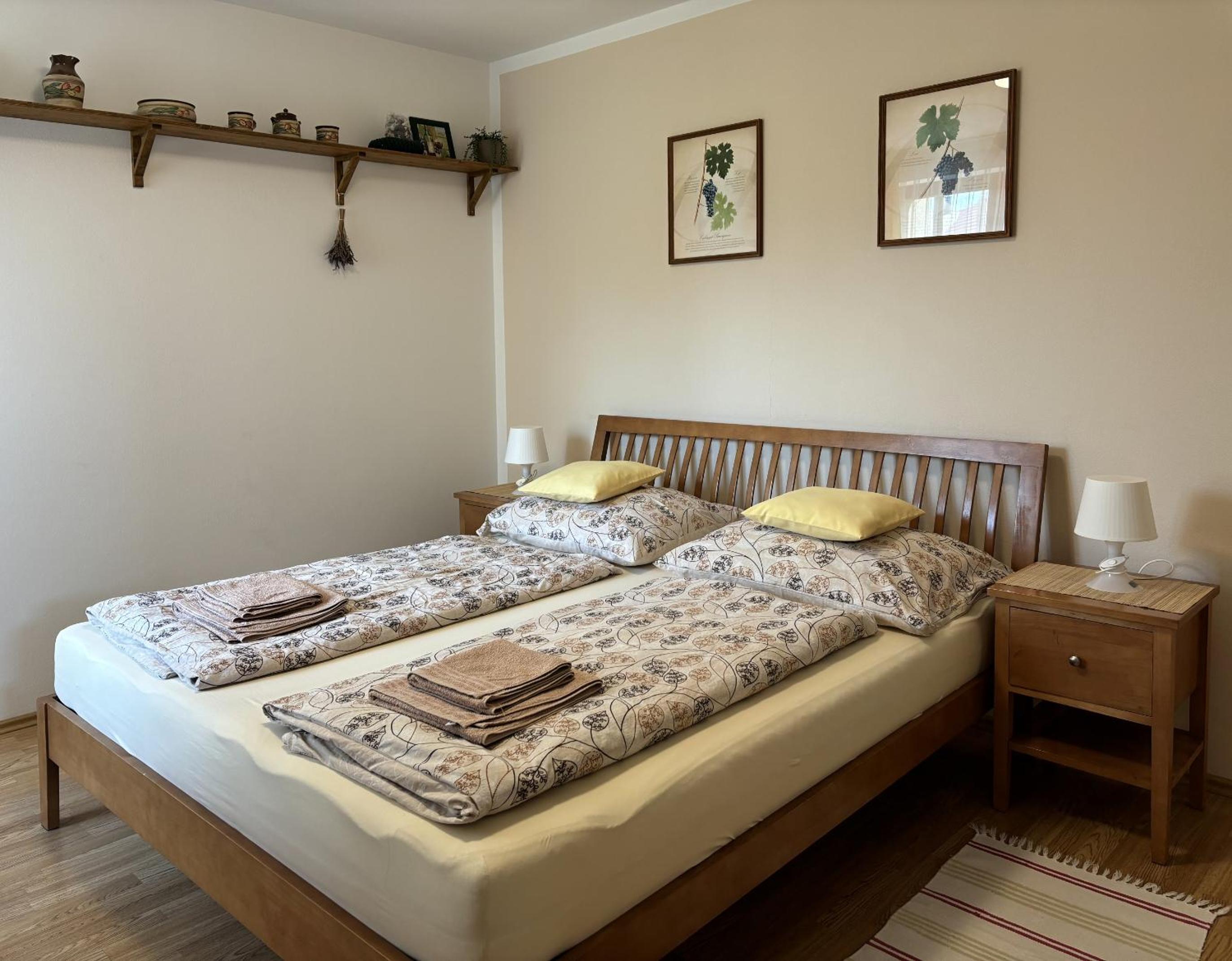 Double Room with Private Bathroom - Photo 1