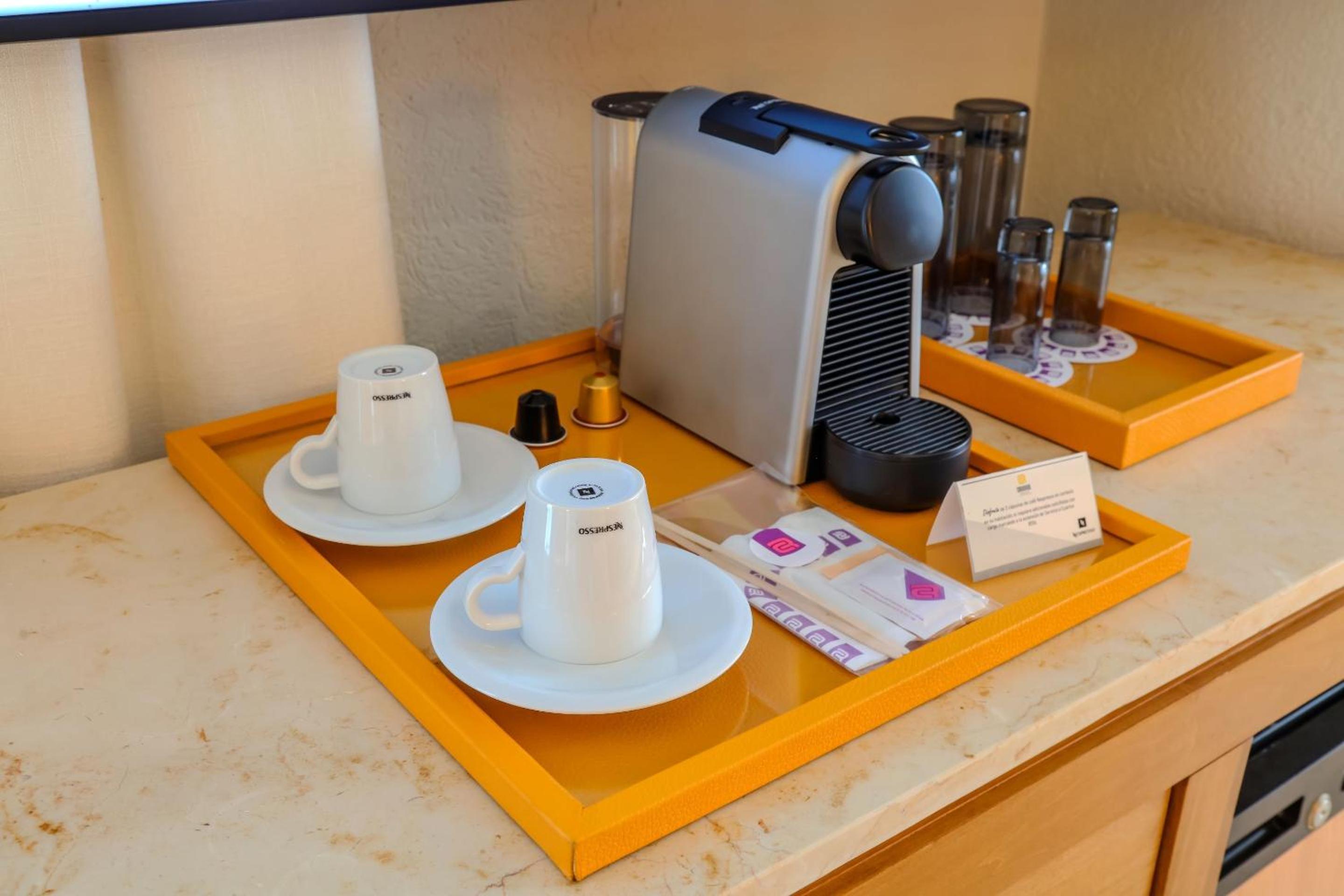 Junior Suite with Breakfast Buffet for 2 Adults - Photo 11