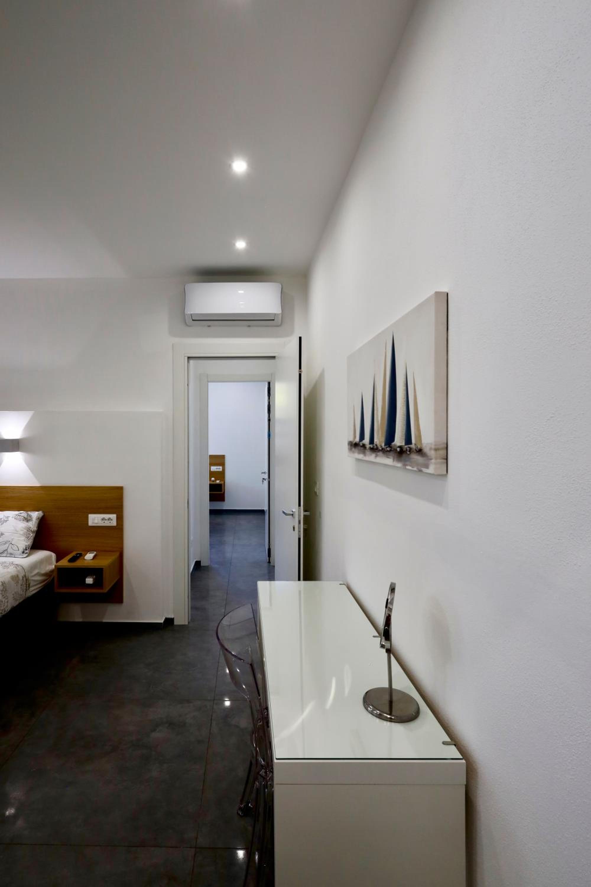 Three-Bedroom Deluxe Apartment