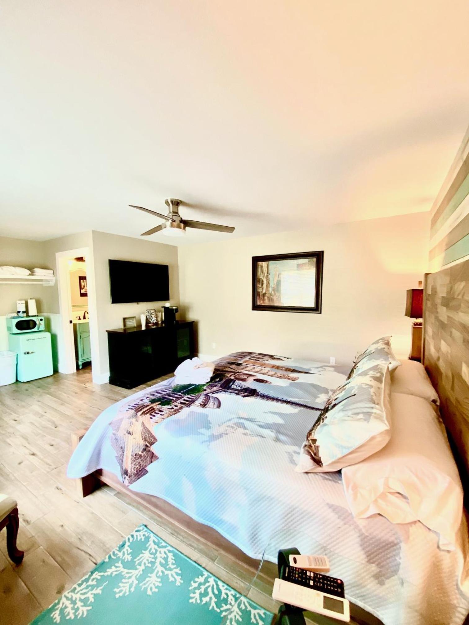 One-Bedroom House photo 1