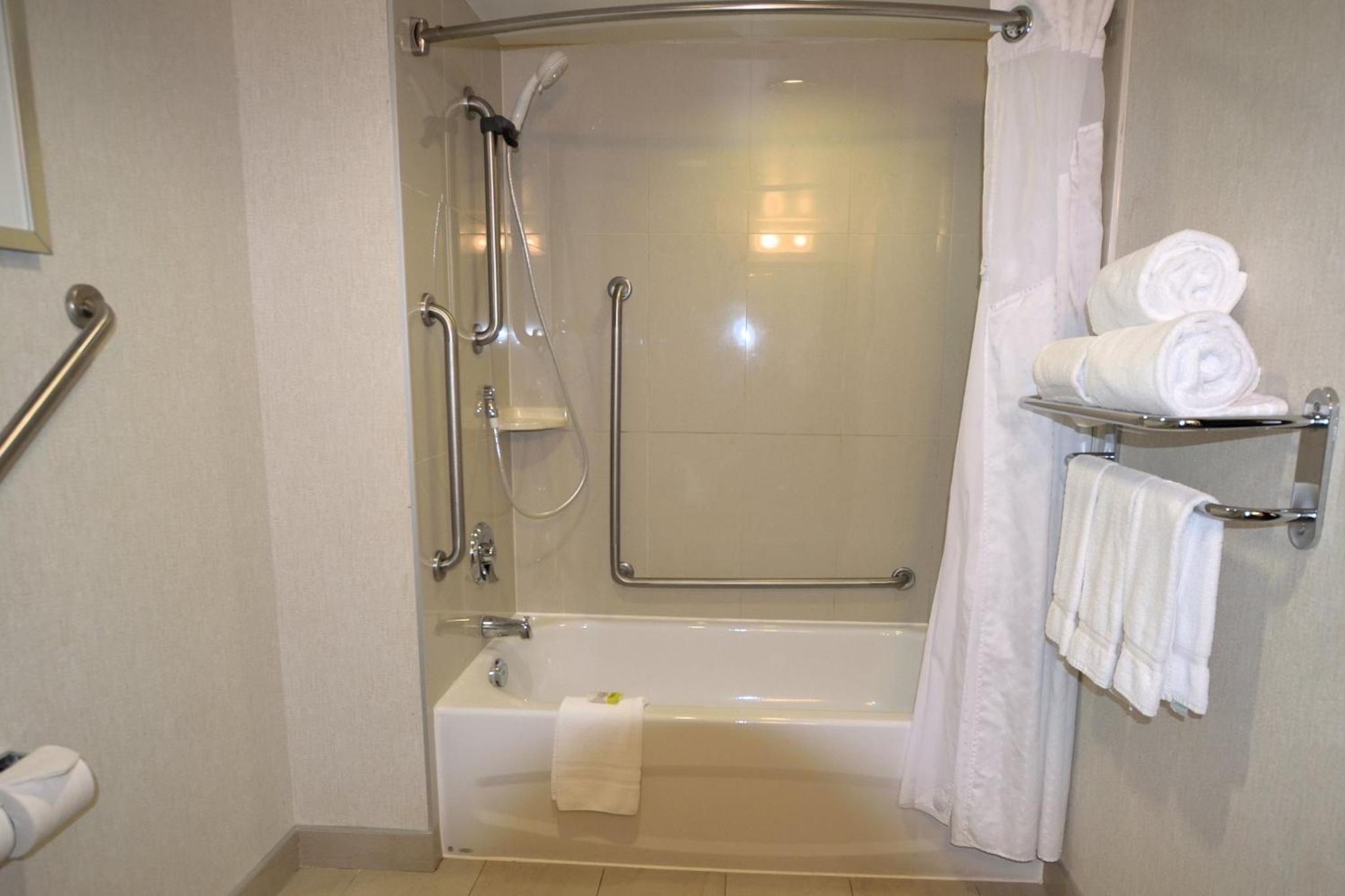 King Room - Mobility Access/Hearing Accessible photo 2