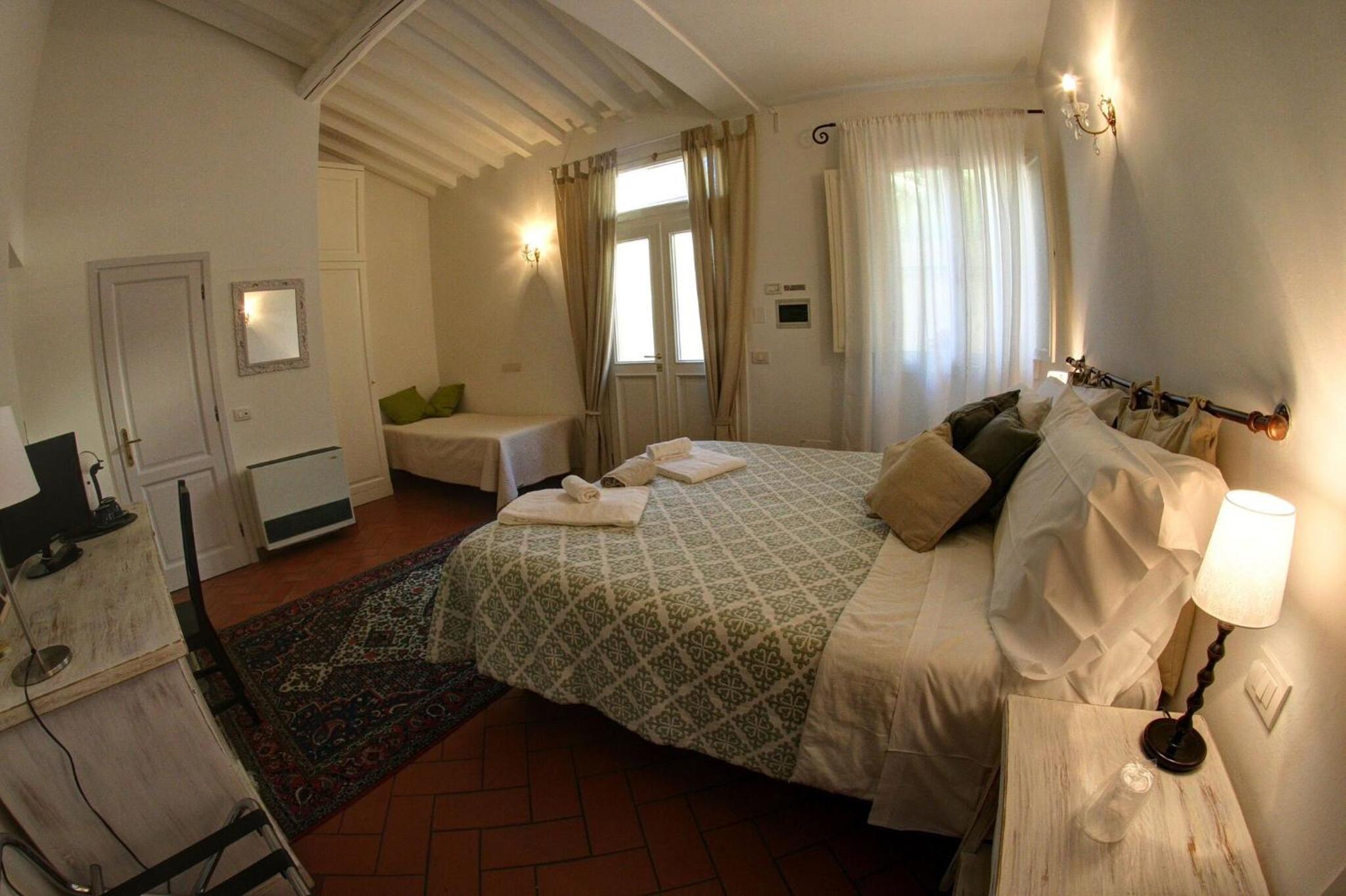 Deluxe Room (2 Adults + 1 Child) photo 1
