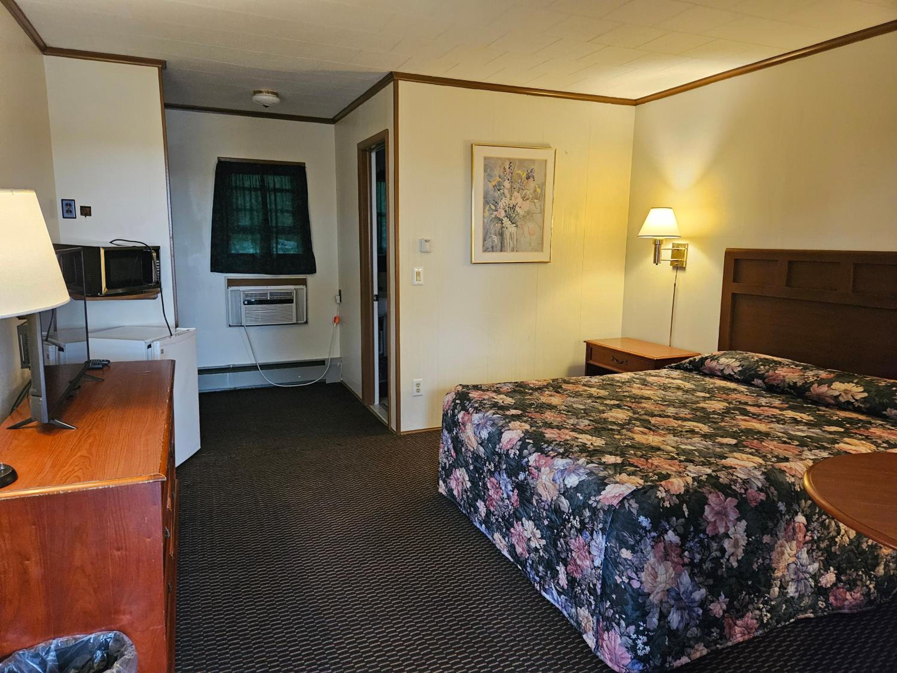 Queen Room - Photo 5