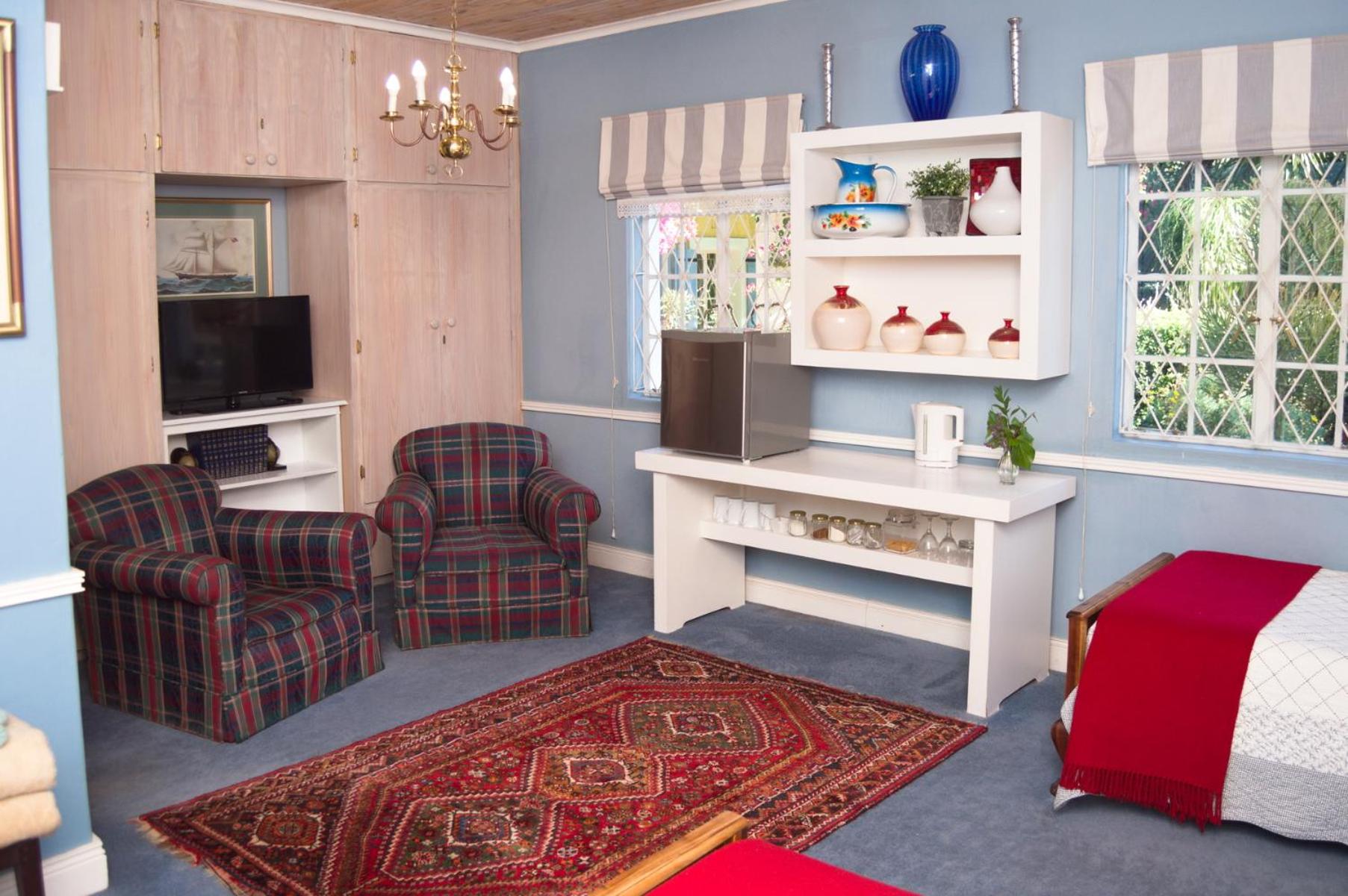 Twin Room - Photo 9
