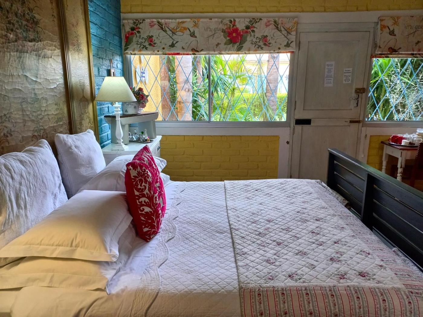 Superior Double Room with Bath - Photo 18