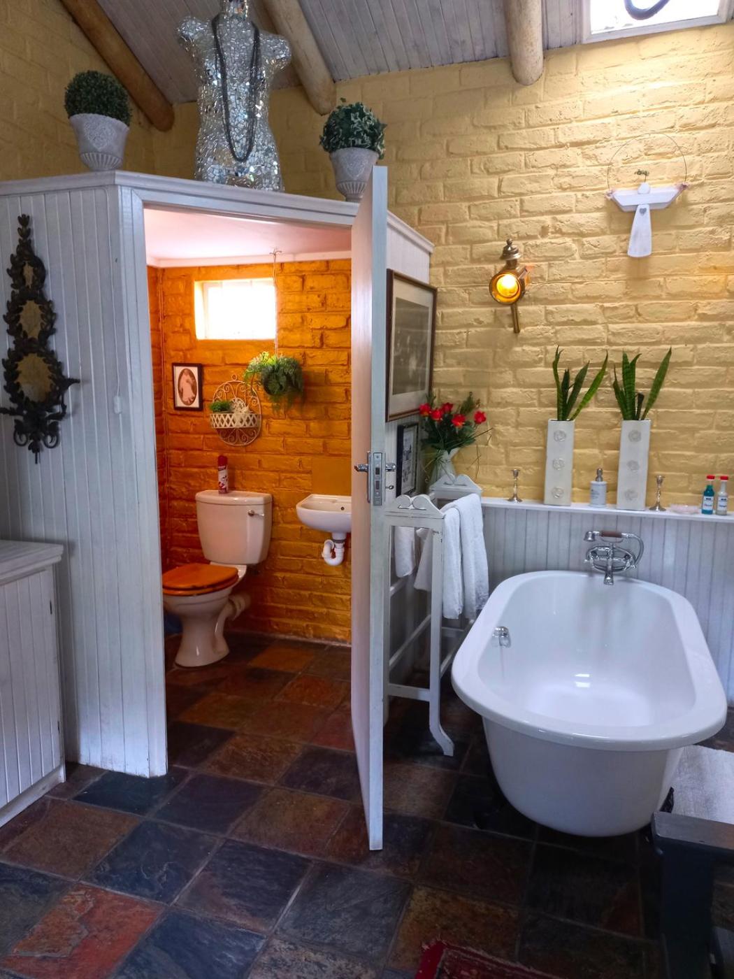 Superior Double Room with Bath - Photo 12