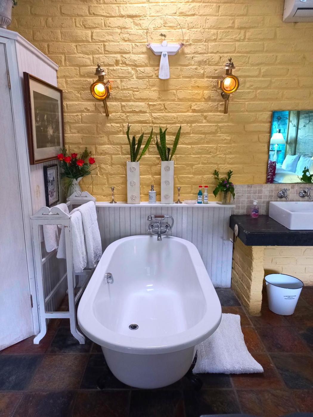 Superior Double Room with Bath - Photo 13