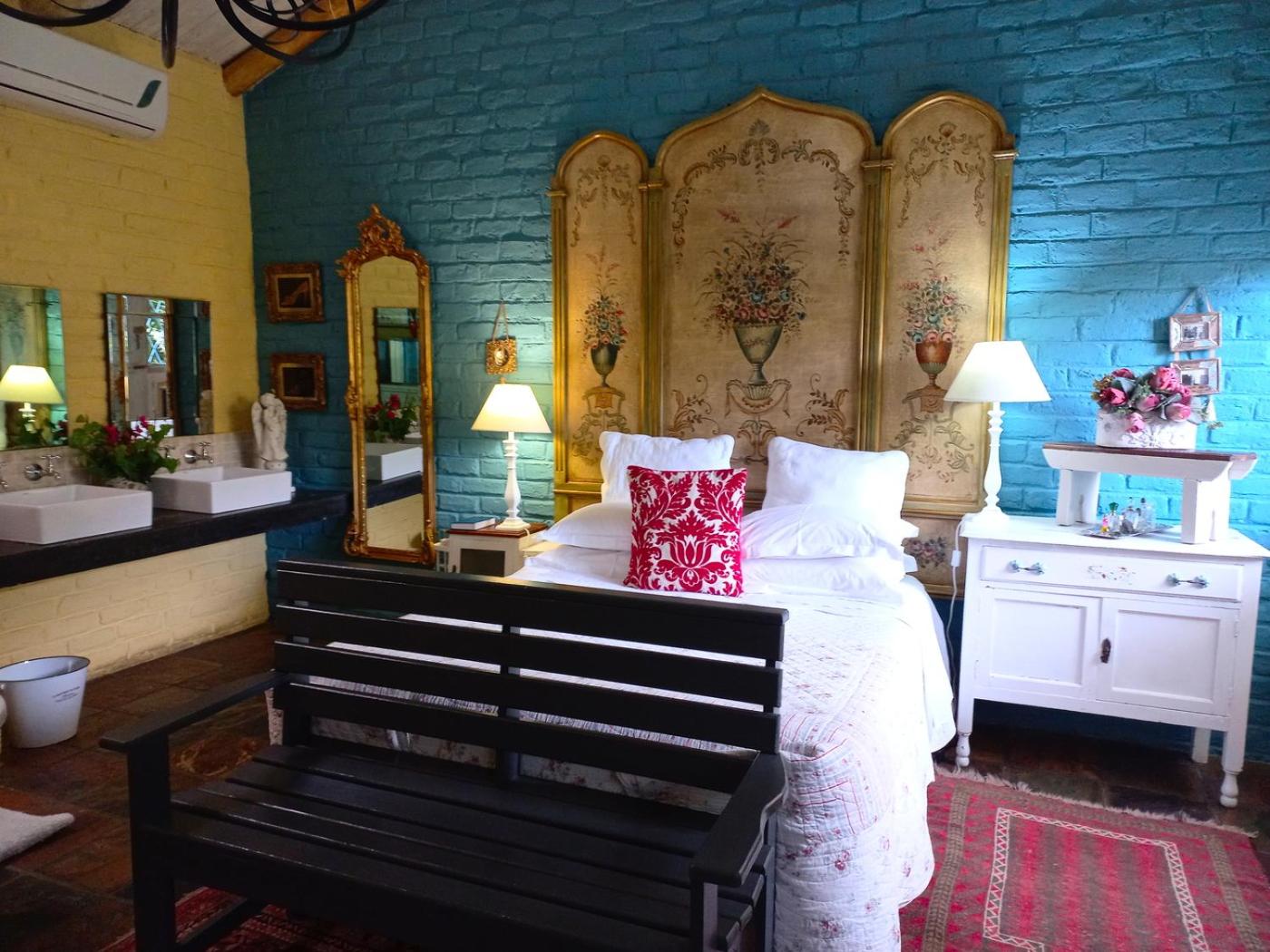Superior Double Room with Bath - Photo 17