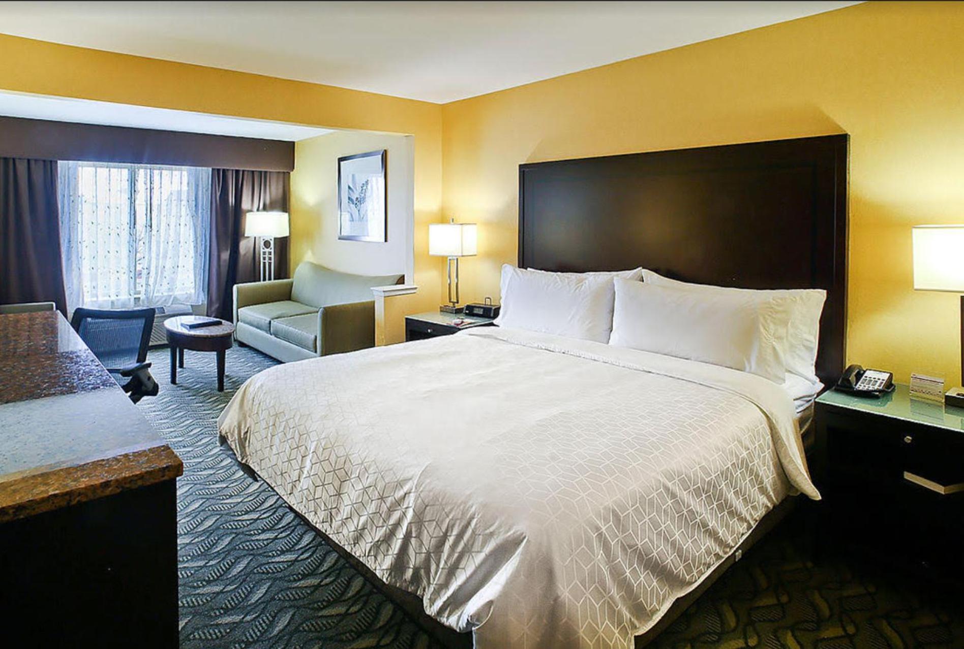 Standard King Room - Photo 1