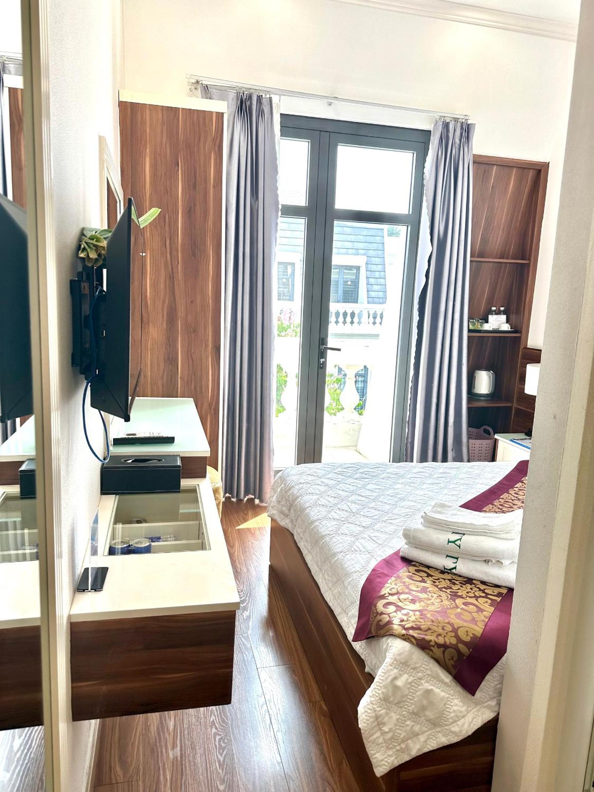 Double Room with Balcony