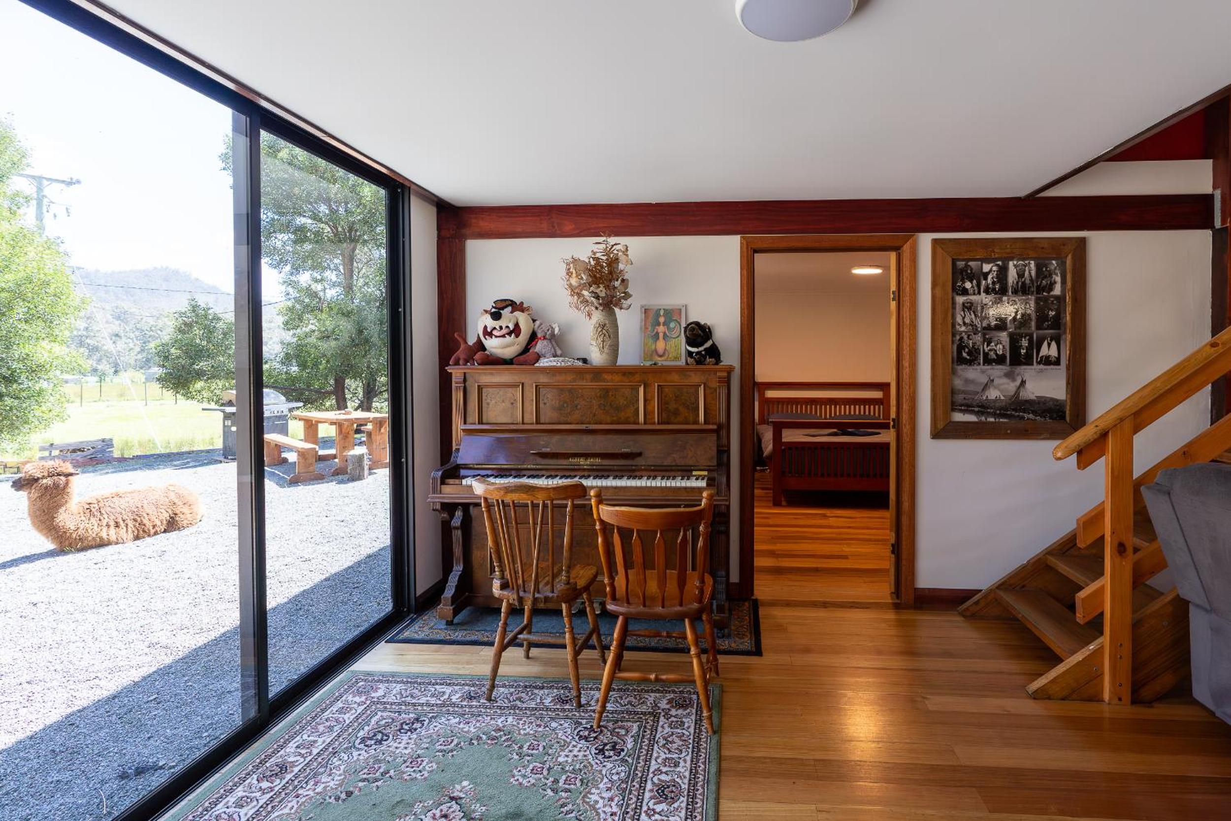 Three-Bedroom House photo 2