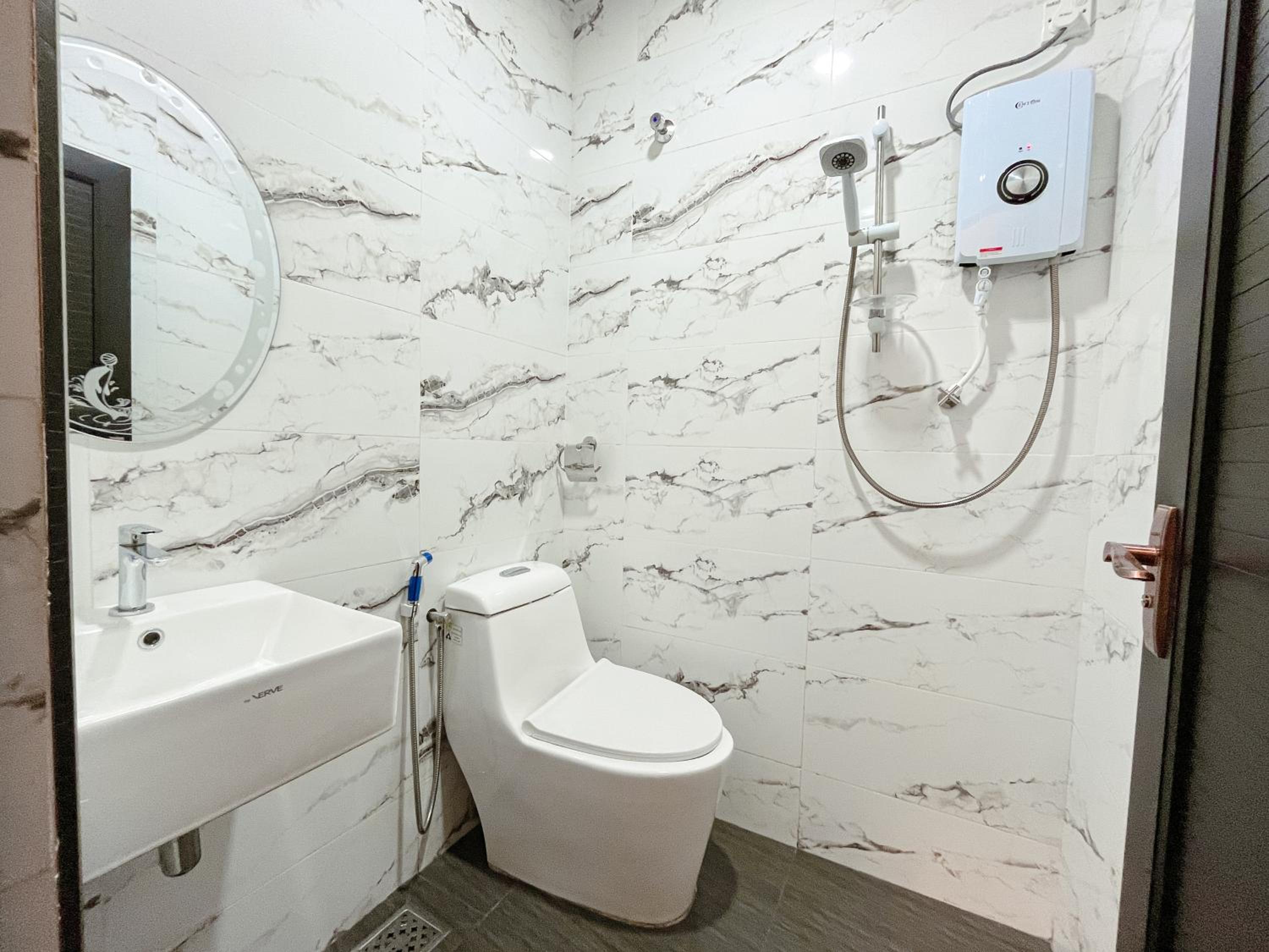 Standard Double Room - Photo 6