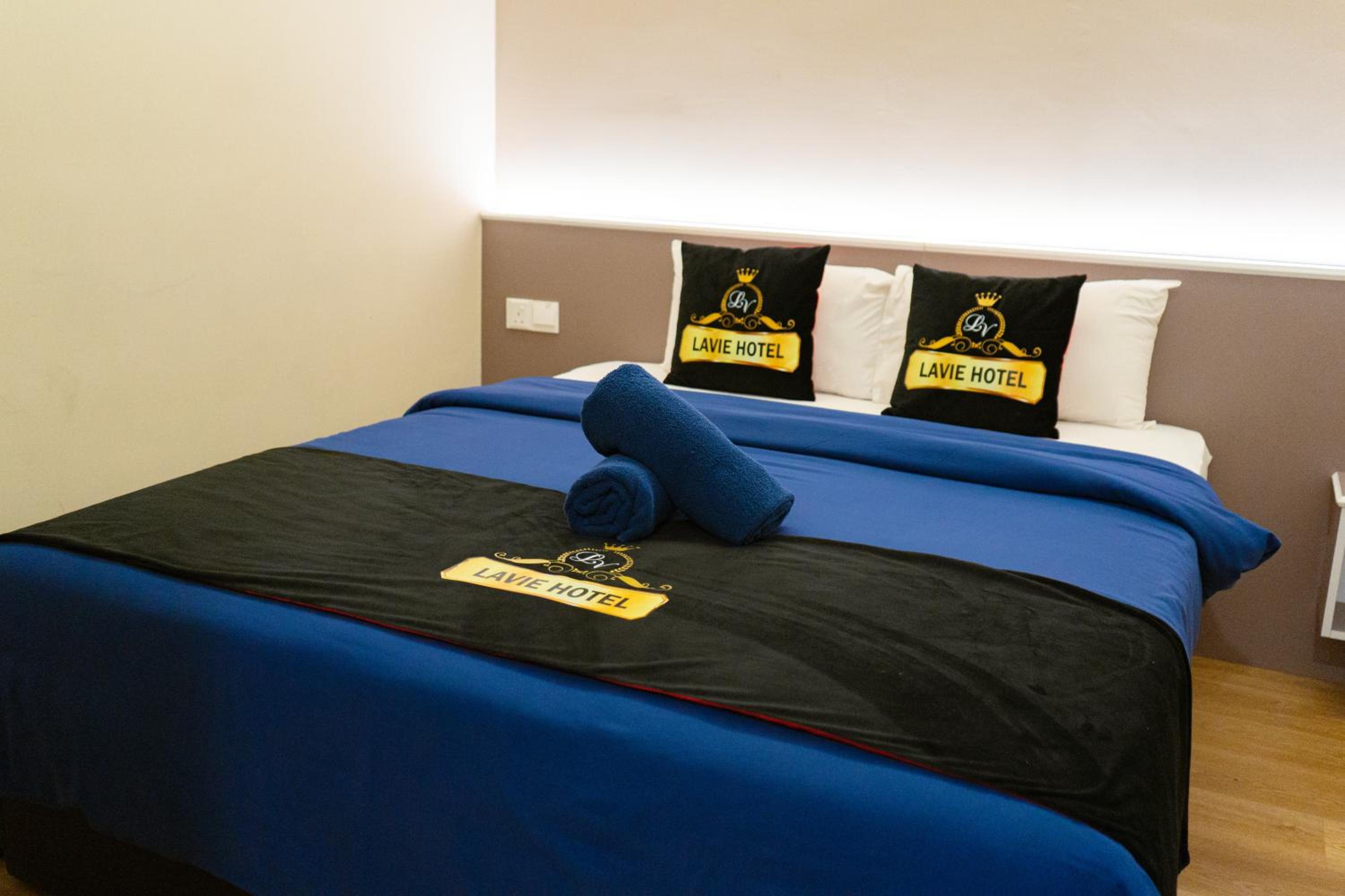 Standard Double Room - Photo 2